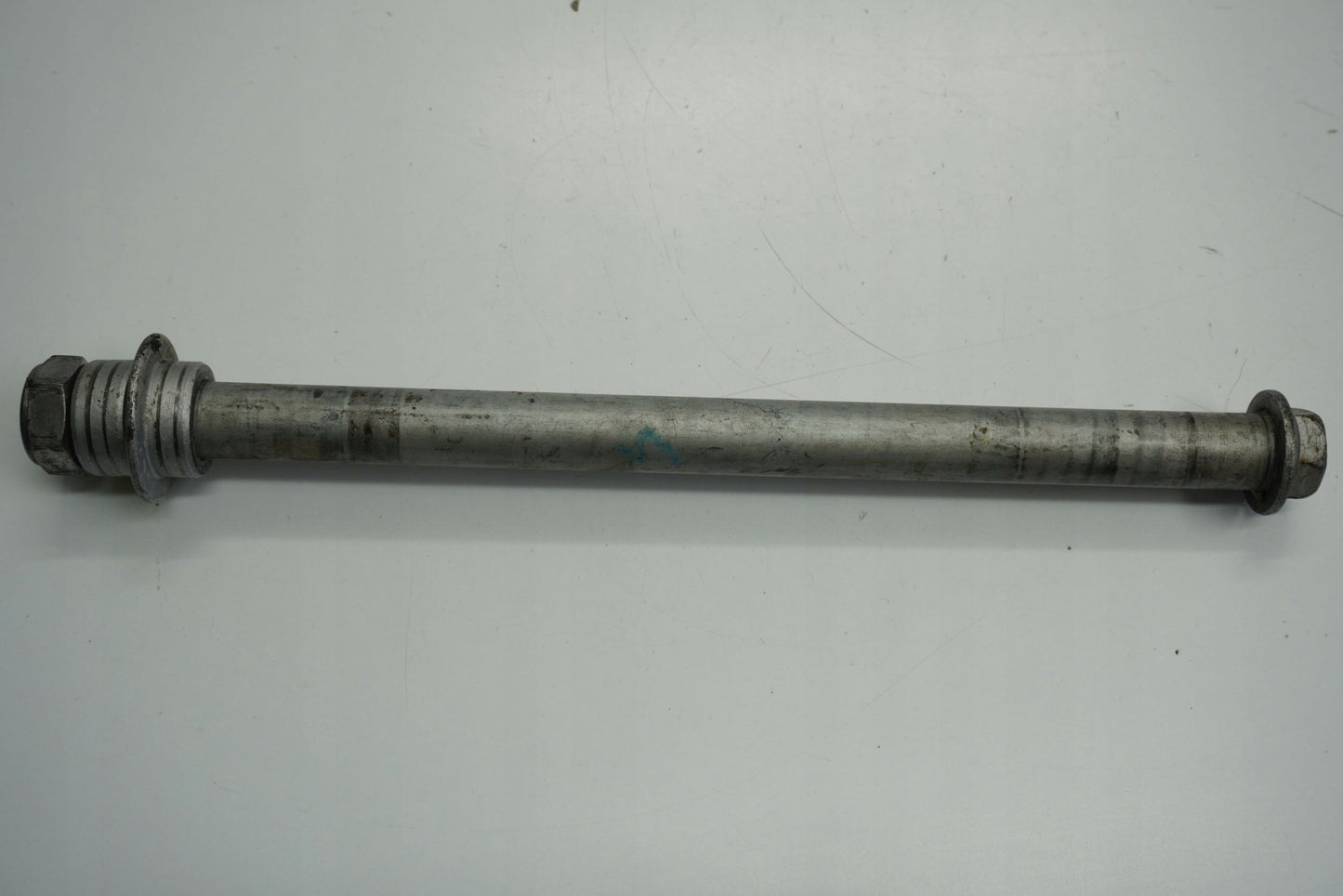 HONDA CB 600 F HORNET PC41 07-12 Hinterachse Achse hinten Radachse rear axle 2