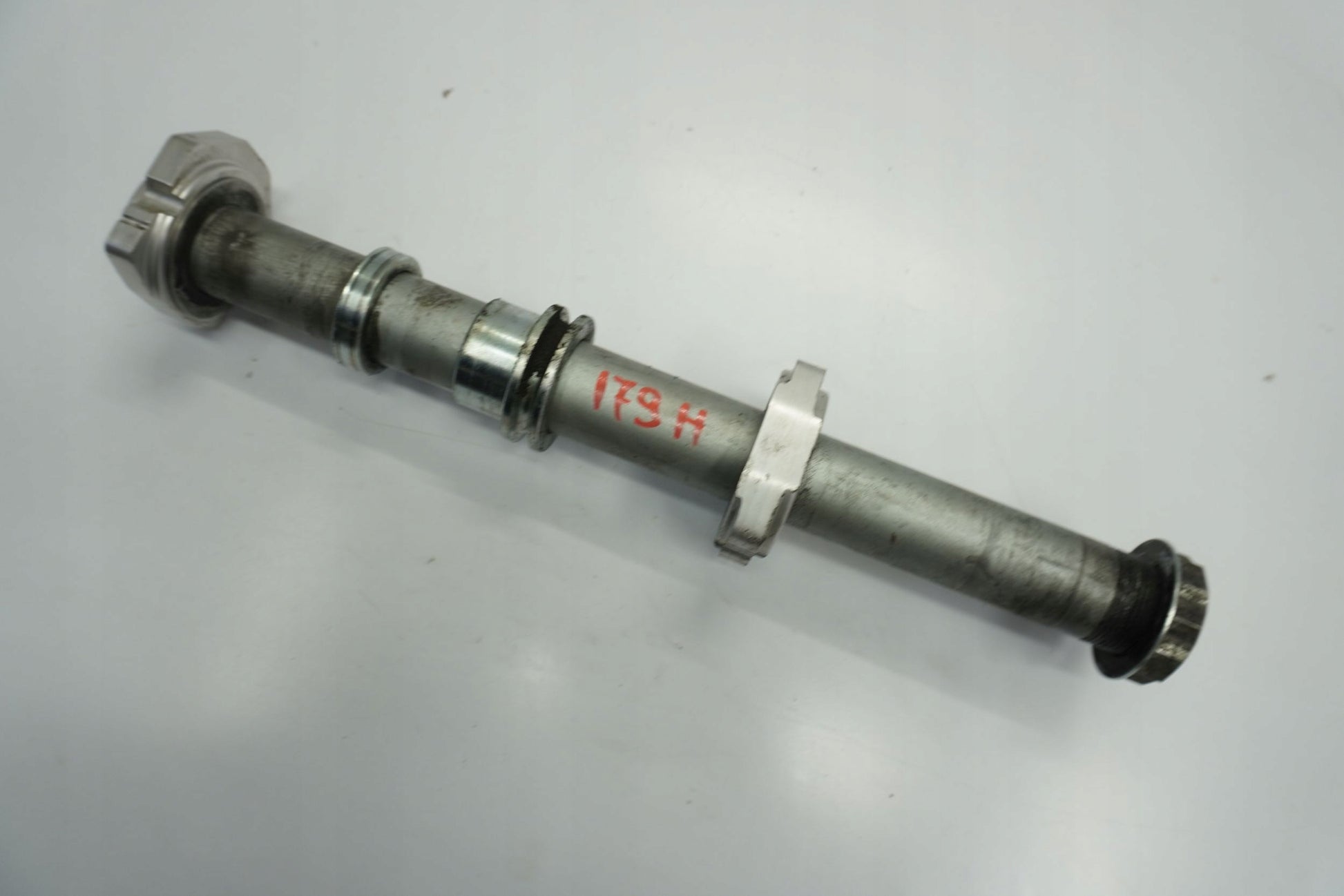 DUCATI MULTISTRADA 1200 ENDURO 16-18 Hinterachse Achse hinten Radachse rear axle 5