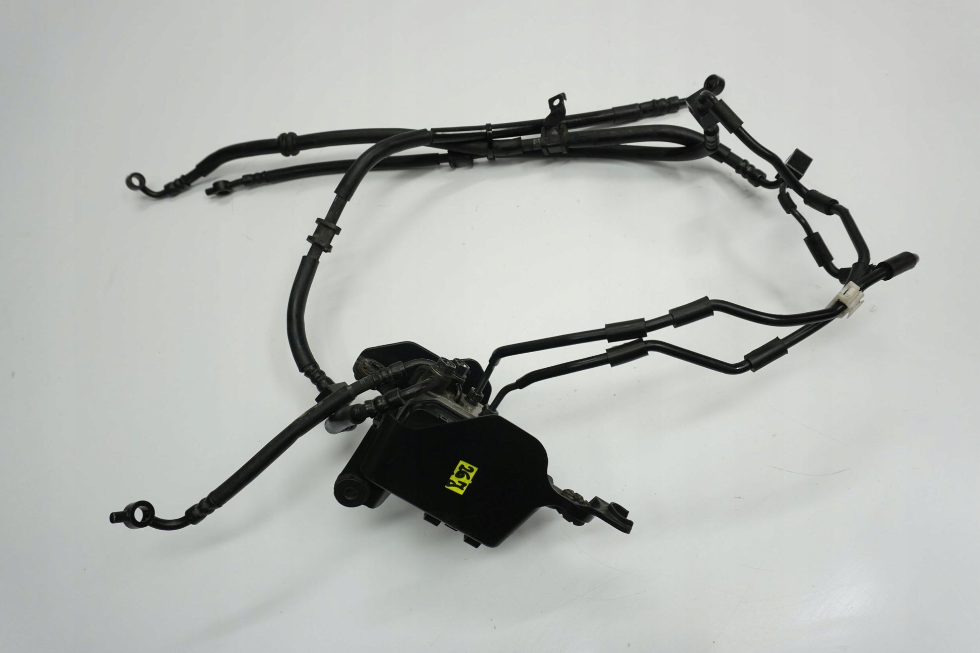 HONDA CB 125 R JC79 18-20 ABS Pumpe Druckmodulator 5