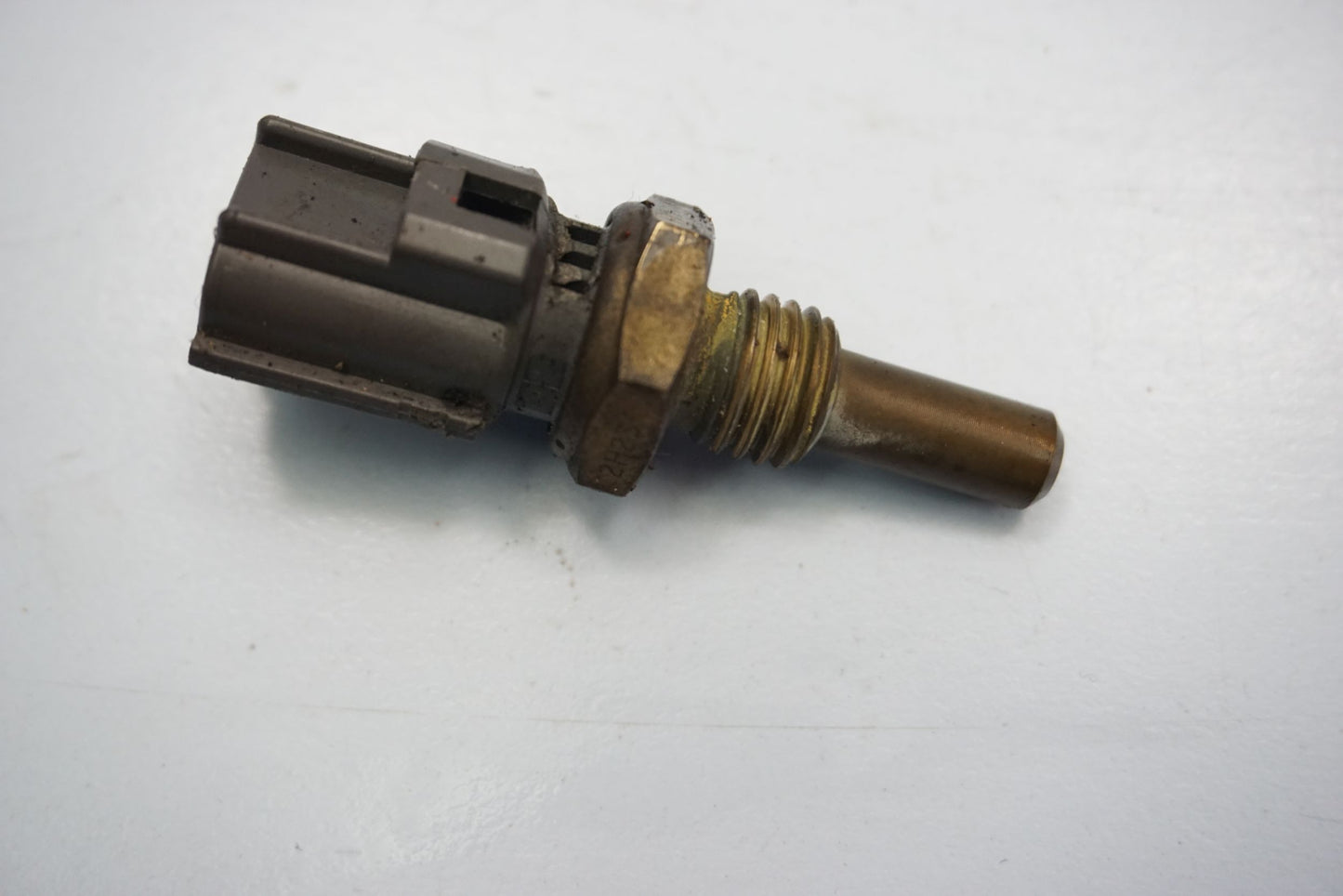 SUZUKI GSR 600 06-10 Temperatursensor Thermostat Temperature sensor