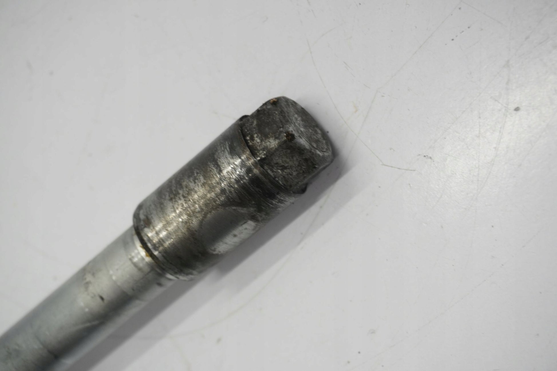 HONDA XL 125 V VARADERO 01-06 Vorderachse Achse vorne Radachse front axle 4