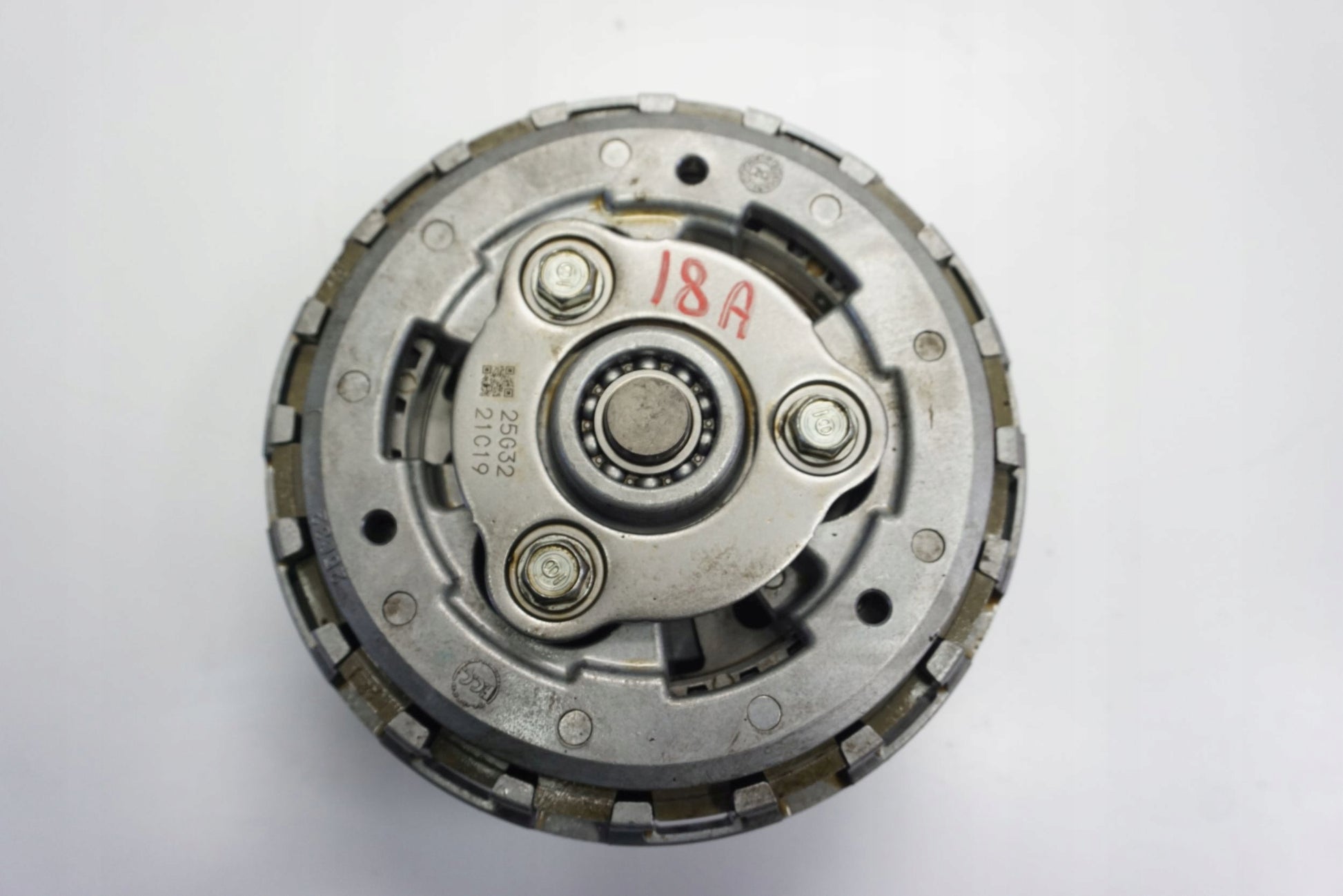 DUCATI MONSTER 937 21- Kupplung Kupplungskorb Clutch 4
