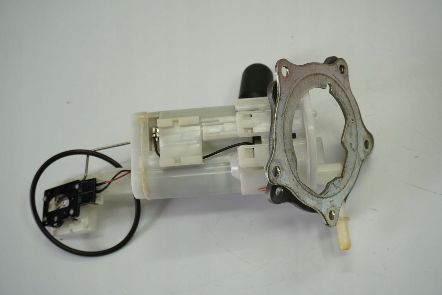SUZUKI GSX-S 750 17-23 Benzinpumpe Kraftstoffpumpe Fuel Pump 4