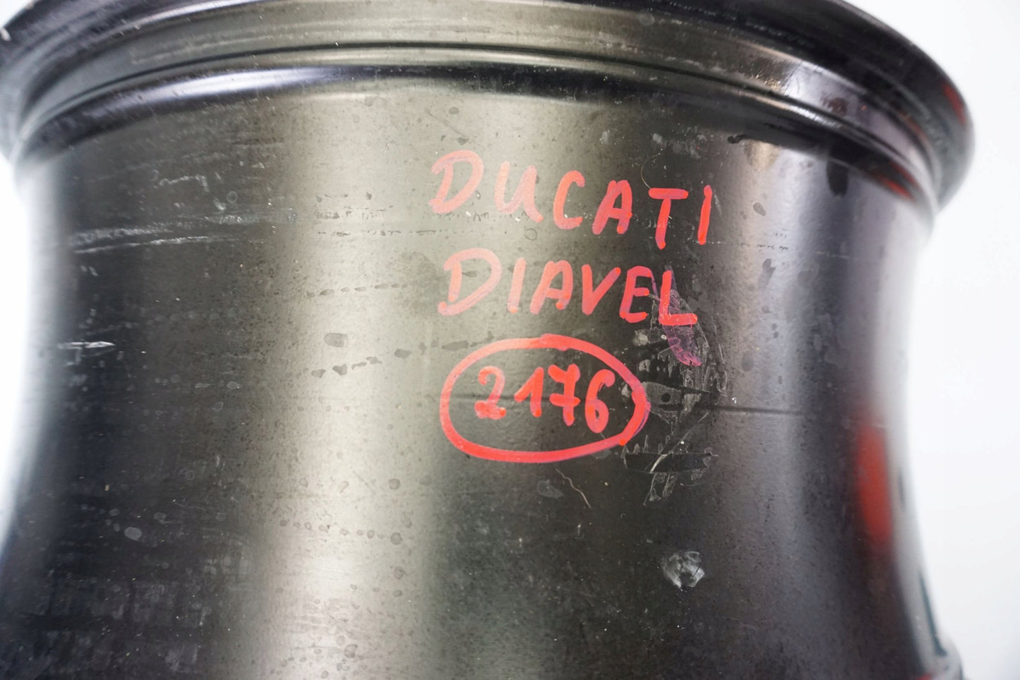 DUCATI DIAVEL 1200 Felge hinten Wheel Hinterrad 2