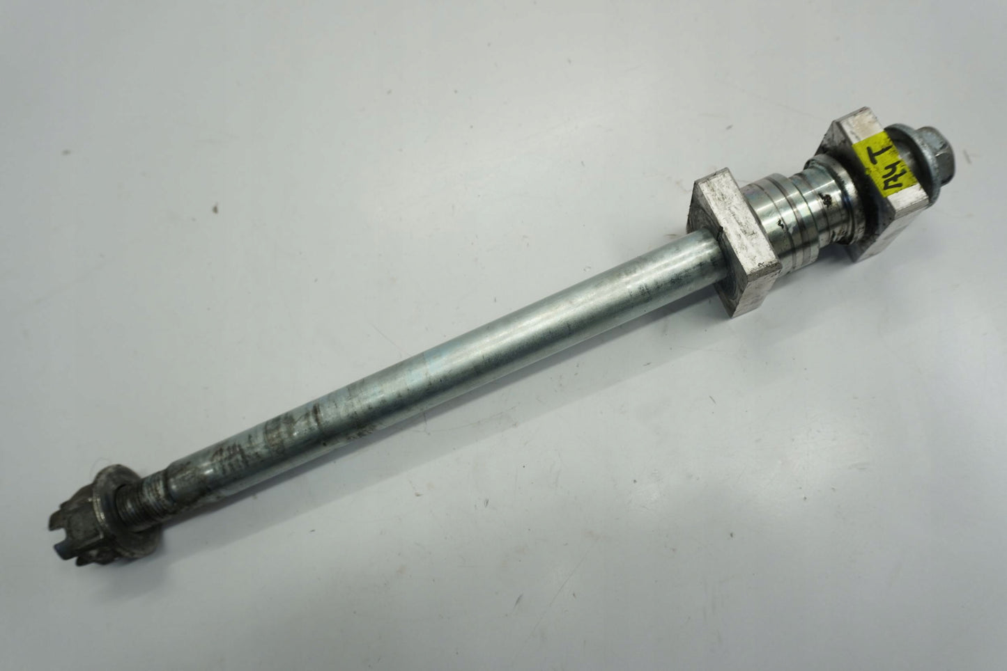 KAWASAKI 650 ER-6N 12-17 Hinterachse Achse hinten Radachse rear axle 5