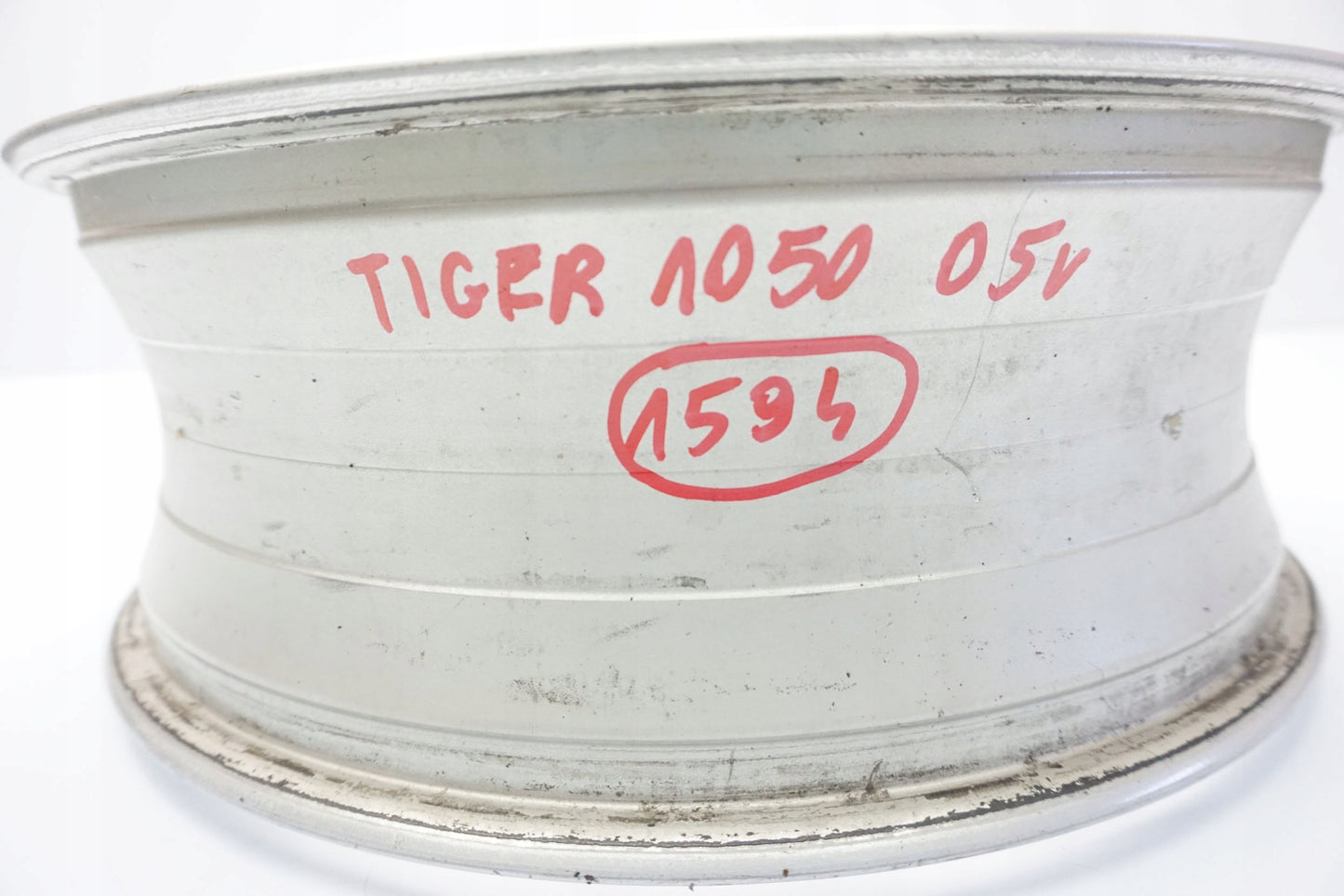 TRIUMPH TIGER 1050 06-12 Felge hinten Wheel Hinterrad 5