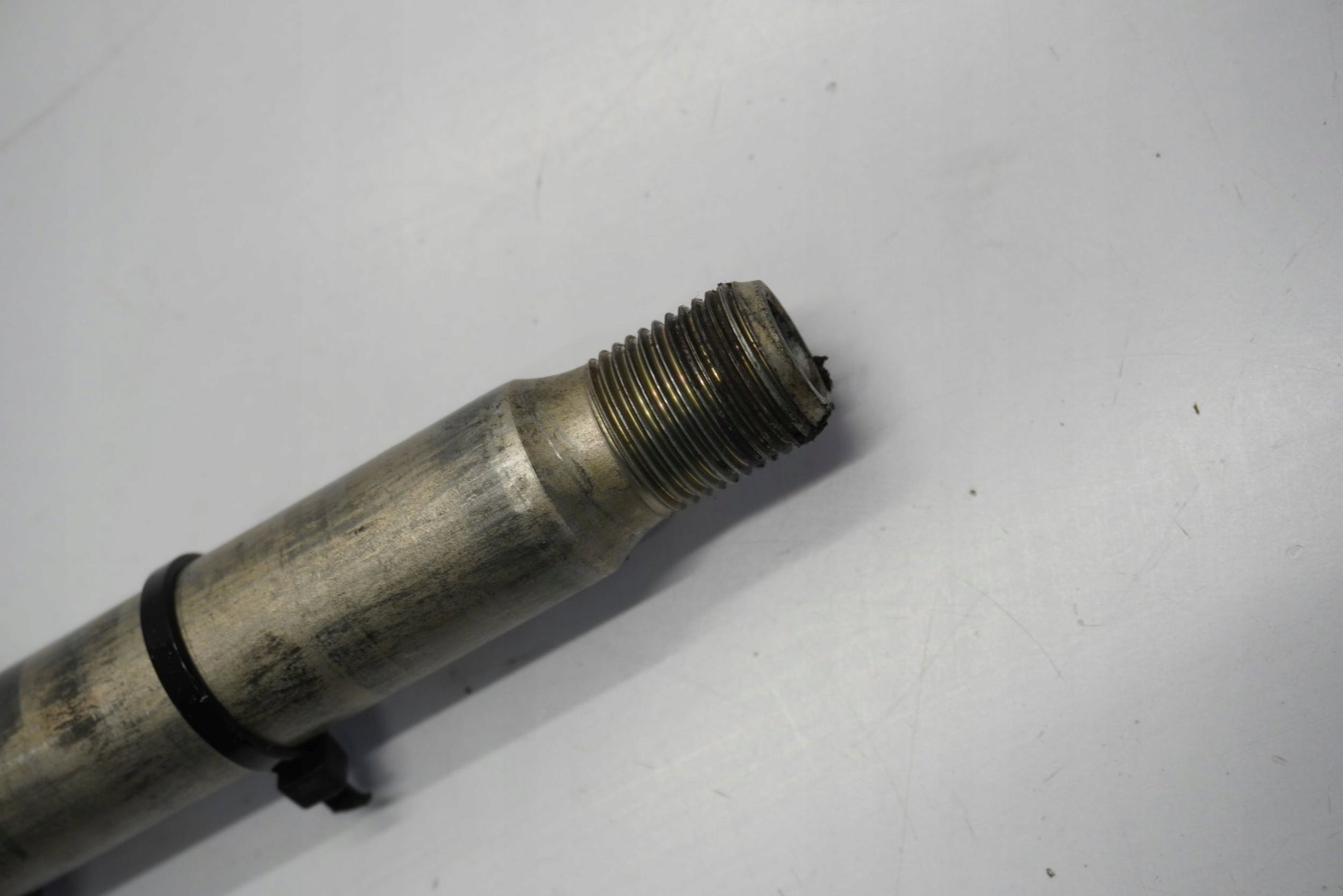 YAMAHA FZ1 1000 N FAZER RN16 06-15 Vorderachse Achse vorne Radachse front axle 3