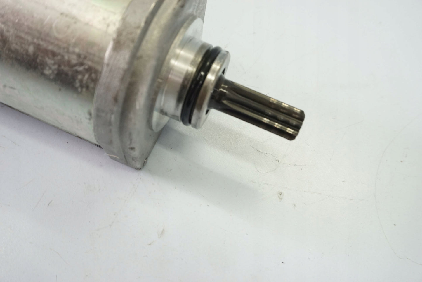 SUZUKI GSX-R 1300 HAYABUSA 08-16 Anlasser Starter Motor 8