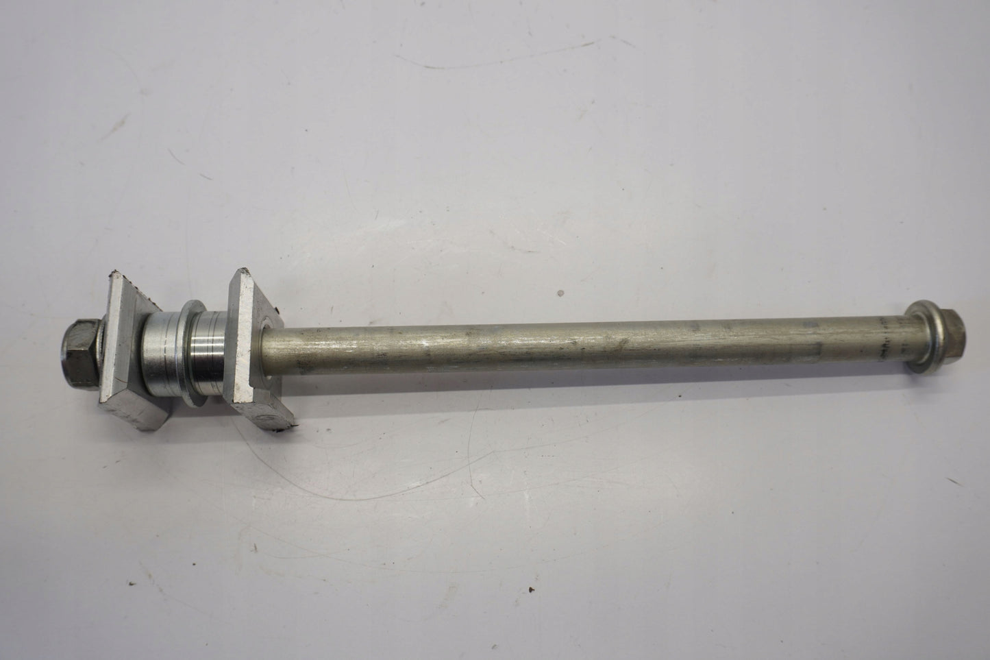 HONDA CB 750 HORNET 23- Hinterachse Achse hinten Radachse rear axle 2
