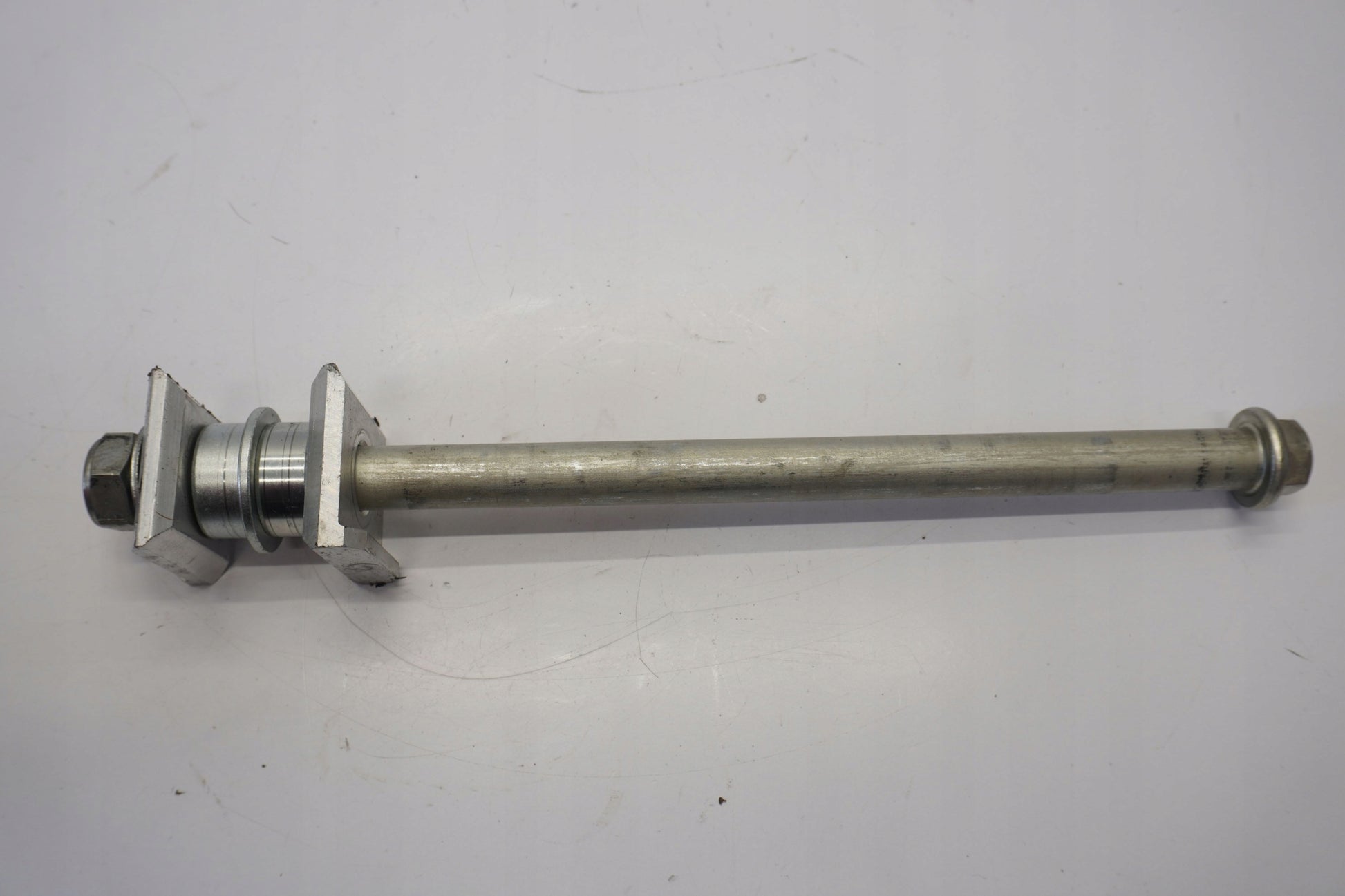 HONDA CB 750 HORNET 23- Hinterachse Achse hinten Radachse rear axle 2