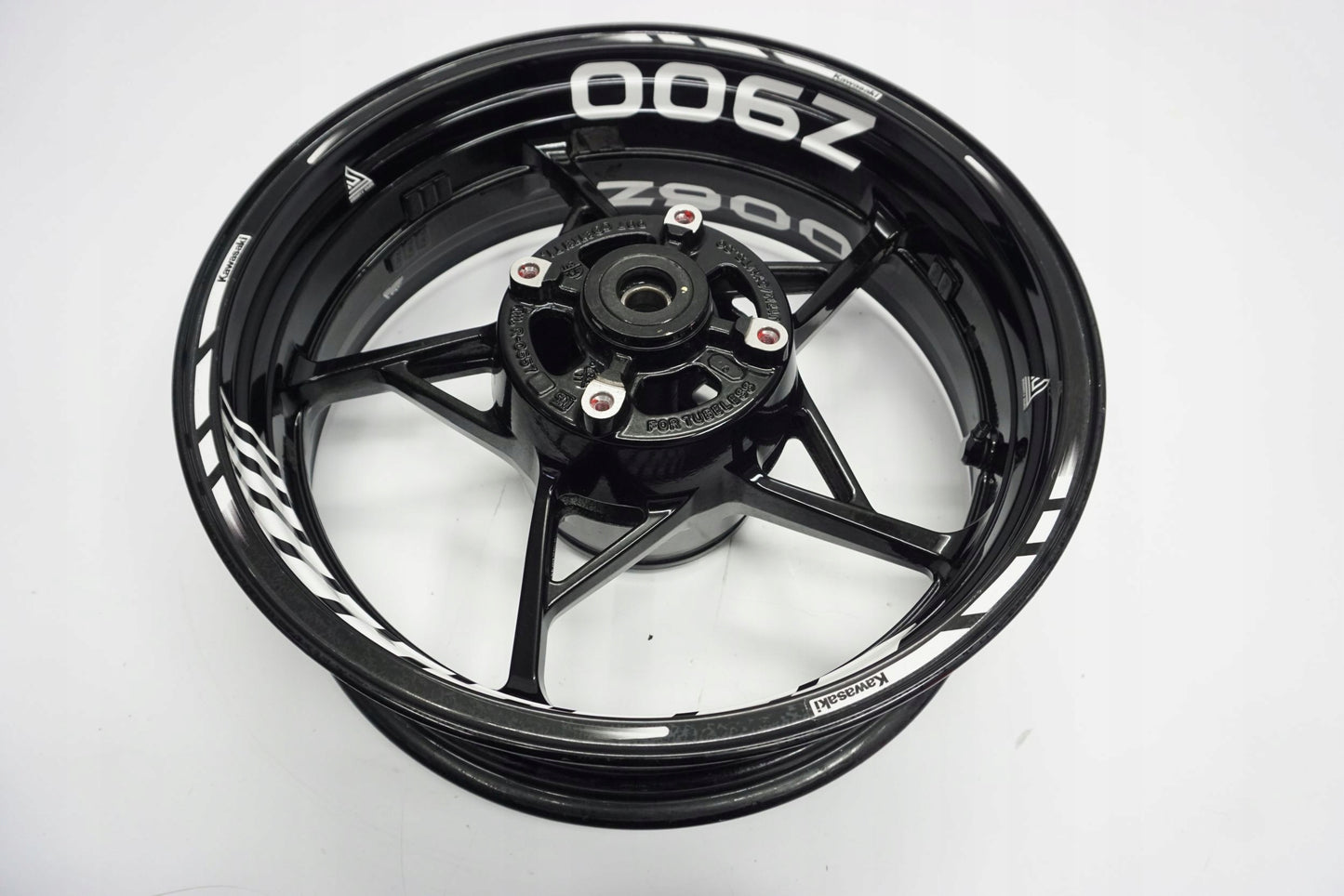 KAWASAKI Z-900 20- Felge hinten Wheel Hinterrad 4