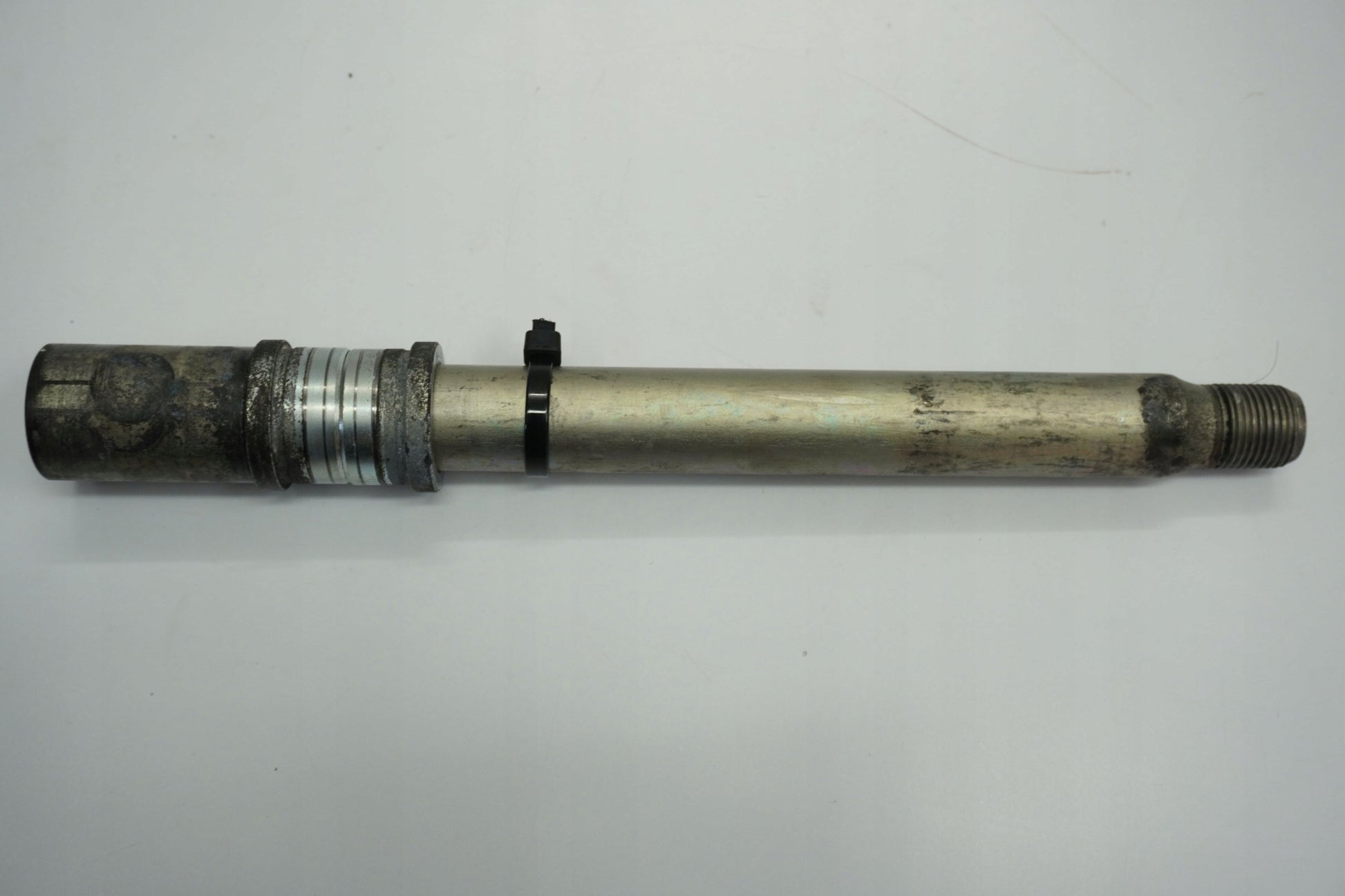 YAMAHA TRACER 9 GT 21- Vorderachse Achse vorne Radachse front axle 2