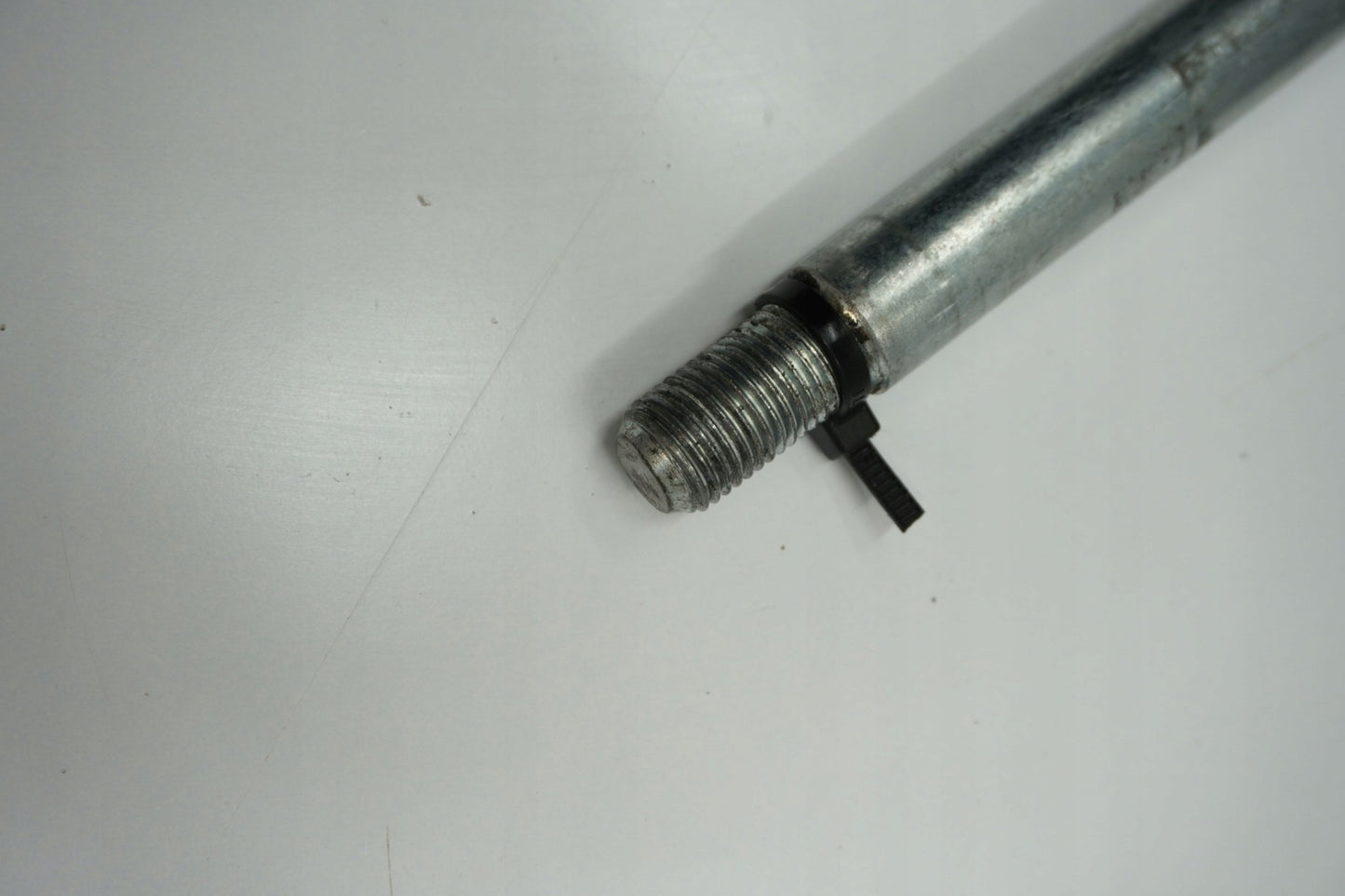 YAMAHA XV 535 VIRAGO 87-03 Vorderachse Achse vorne Radachse front axle 4