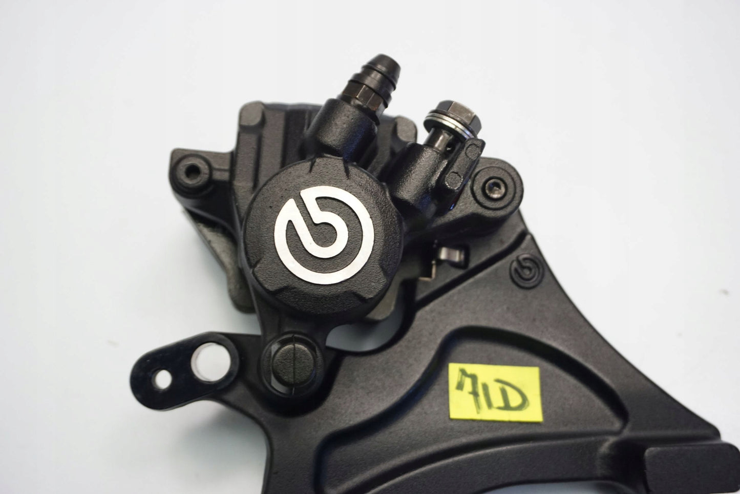 TRIUMPH STREET TRIPLE 675 R 13-17 Bremse Bremssattel Bremszange hinten