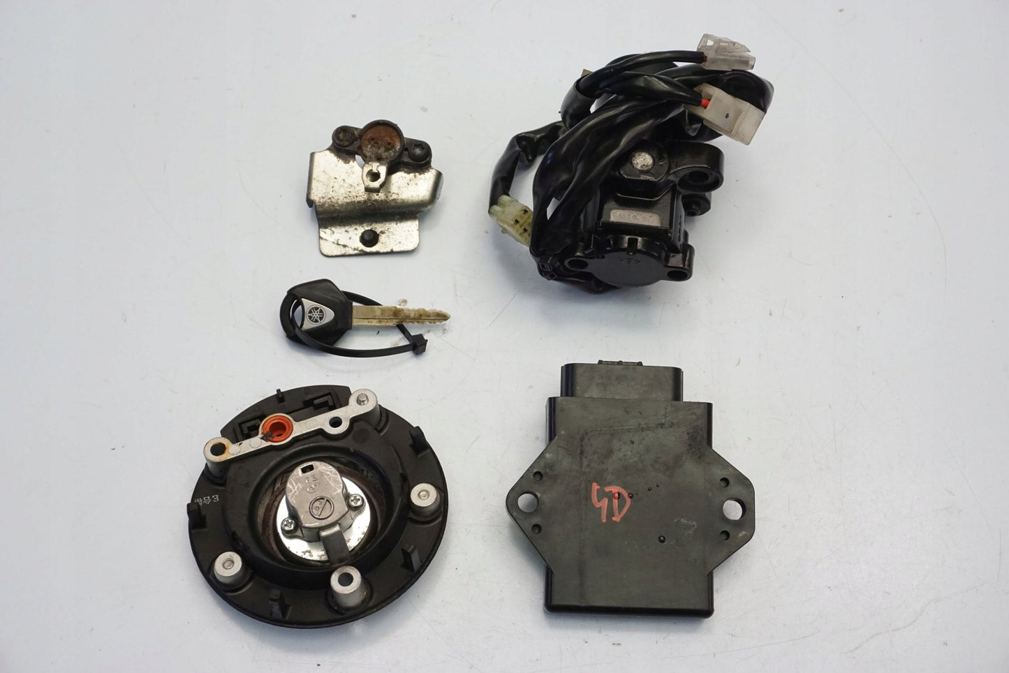 YAMAHA XJ6 N 09-16 Schlosssatz Zündschloss Lock Set