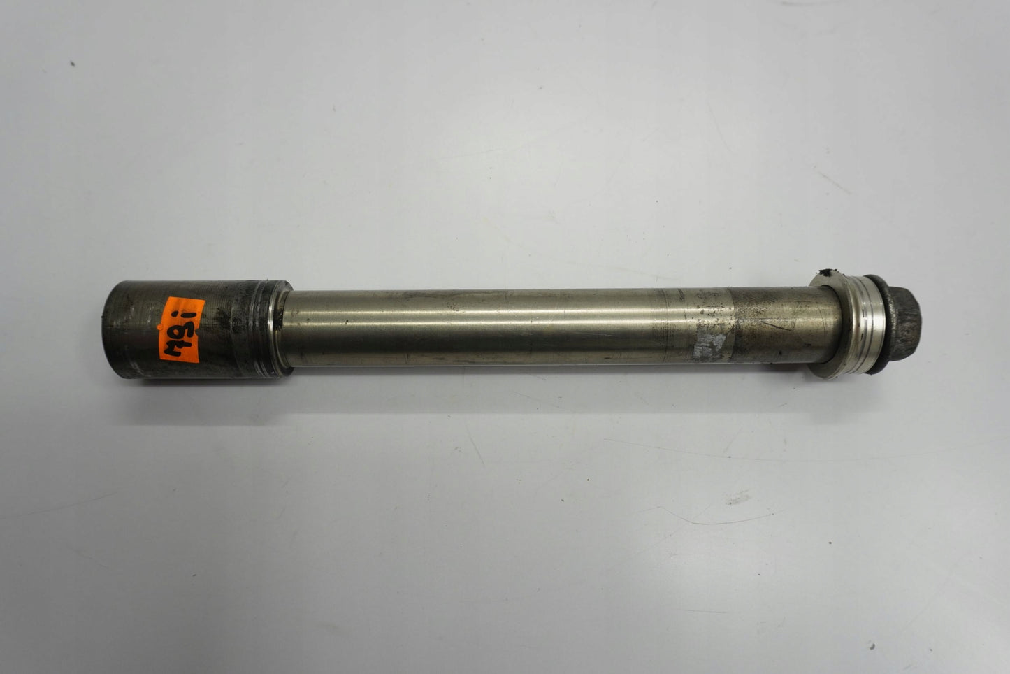 SUZUKI GSX-R 1000 K7-K8 Vorderachse Achse vorne Radachse front axle 2