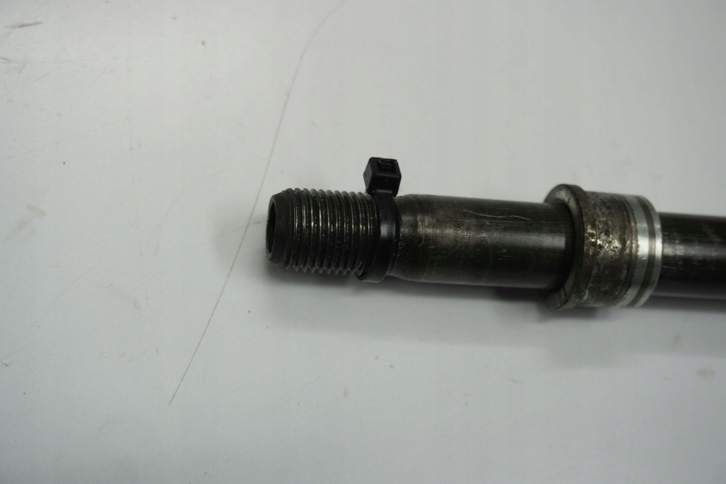 YAMAHA FZS FAZER 600 02-03 Vorderachse Achse vorne Radachse front axle 2