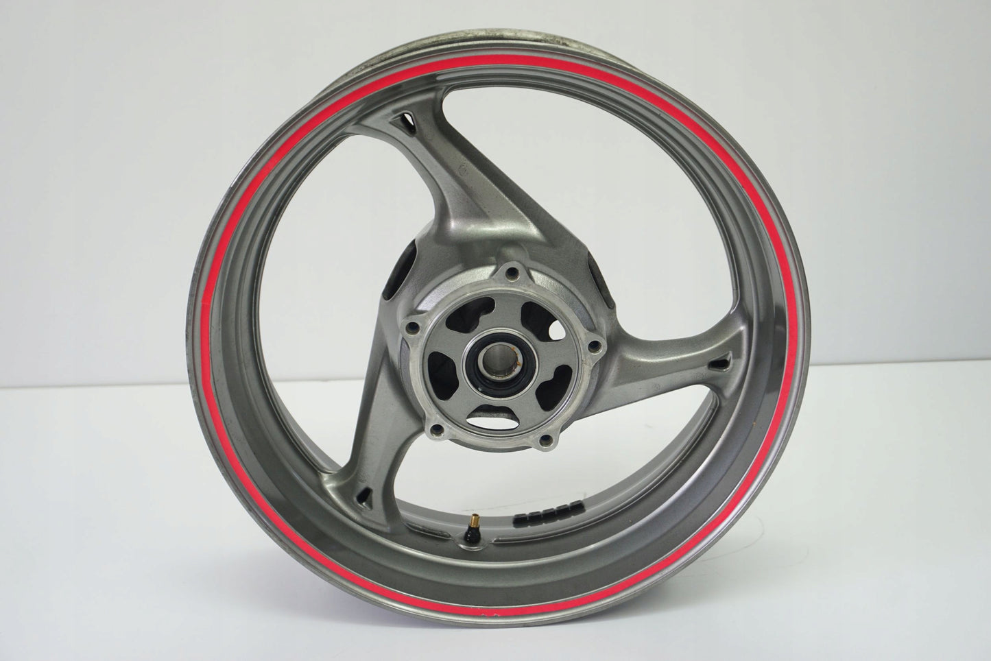 SUZUKI GSR 750 11-16 Felge hinten Wheel Hinterrad 7