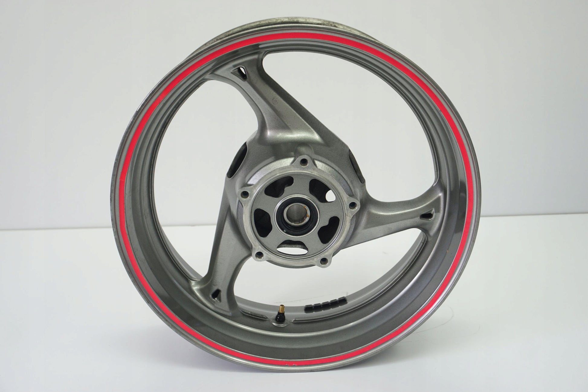 SUZUKI GSR 750 11-16 Felge hinten Wheel Hinterrad 7