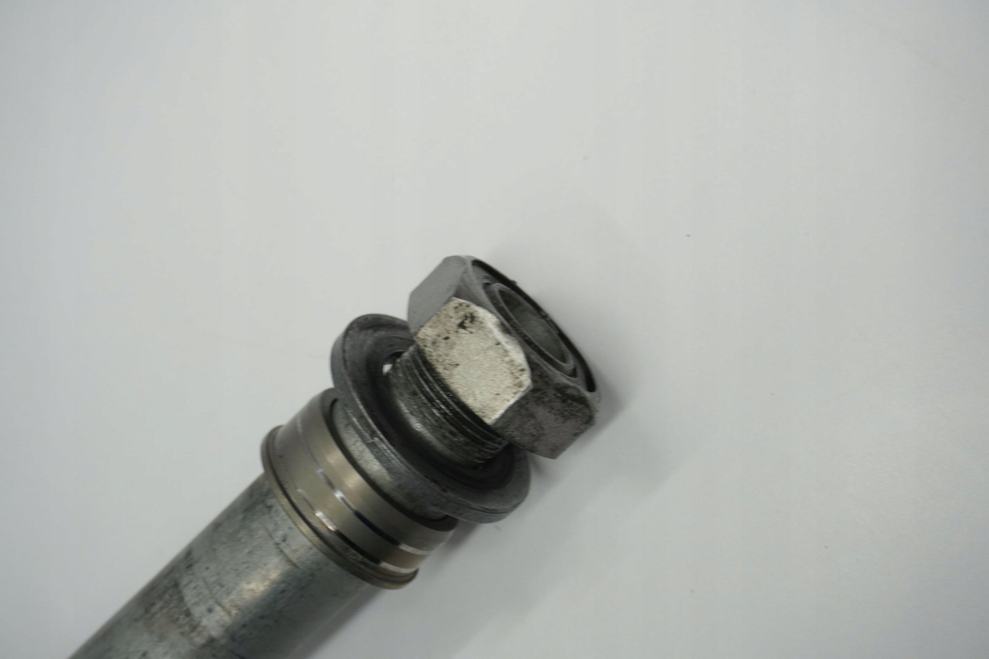 BMW F 900 R K83 20- Hinterachse Achse hinten Radachse rear axle 3