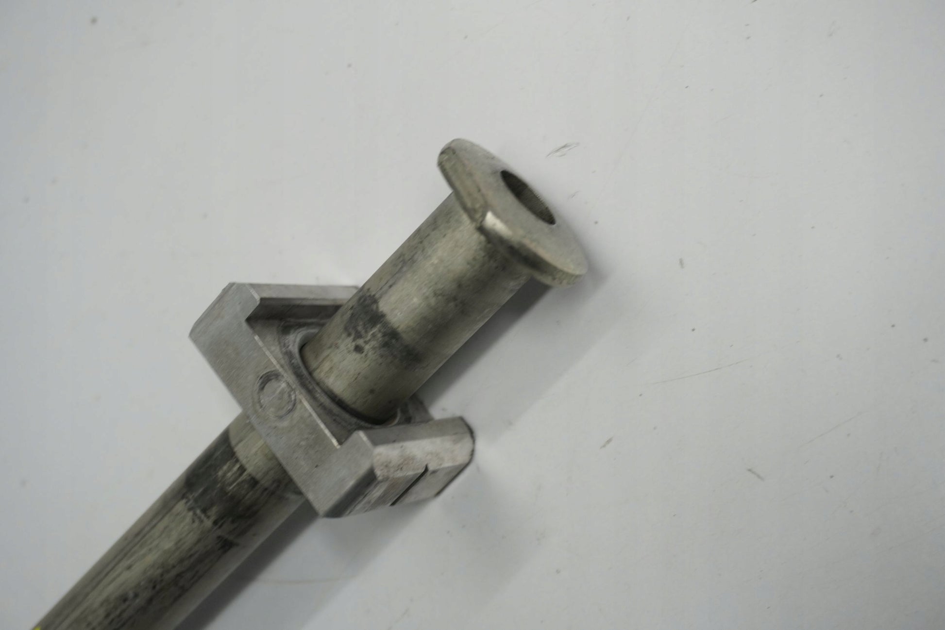 HONDA XL 750 TRANSALP 23- Hinterachse Achse hinten Radachse rear axle 5