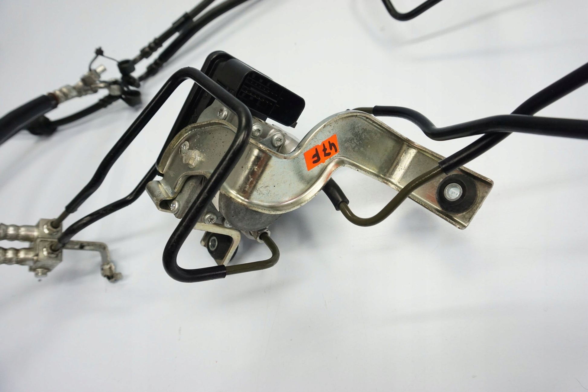 SUZUKI GSX-S 750 17-23 ABS Pumpe Druckmodulator 3