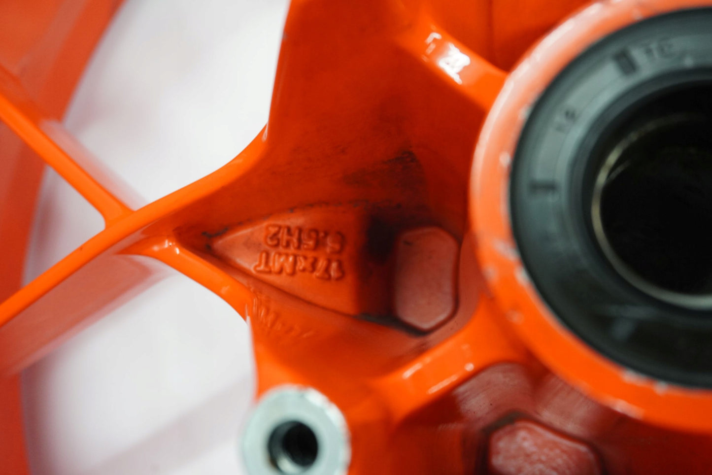 KTM 890 DUKE R 20- Felge hinten Wheel Hinterrad 6