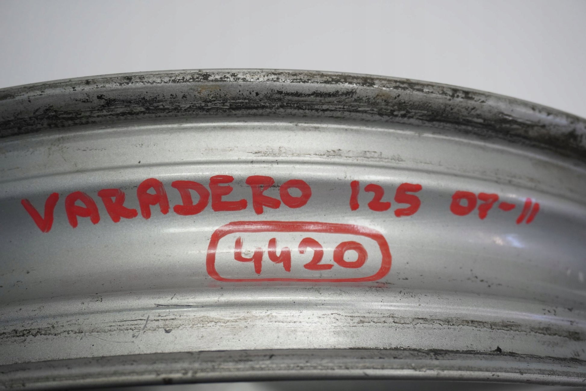 HONDA XL 125 V VARADERO 07-11 Felge hinten Wheel Hinterrad 3