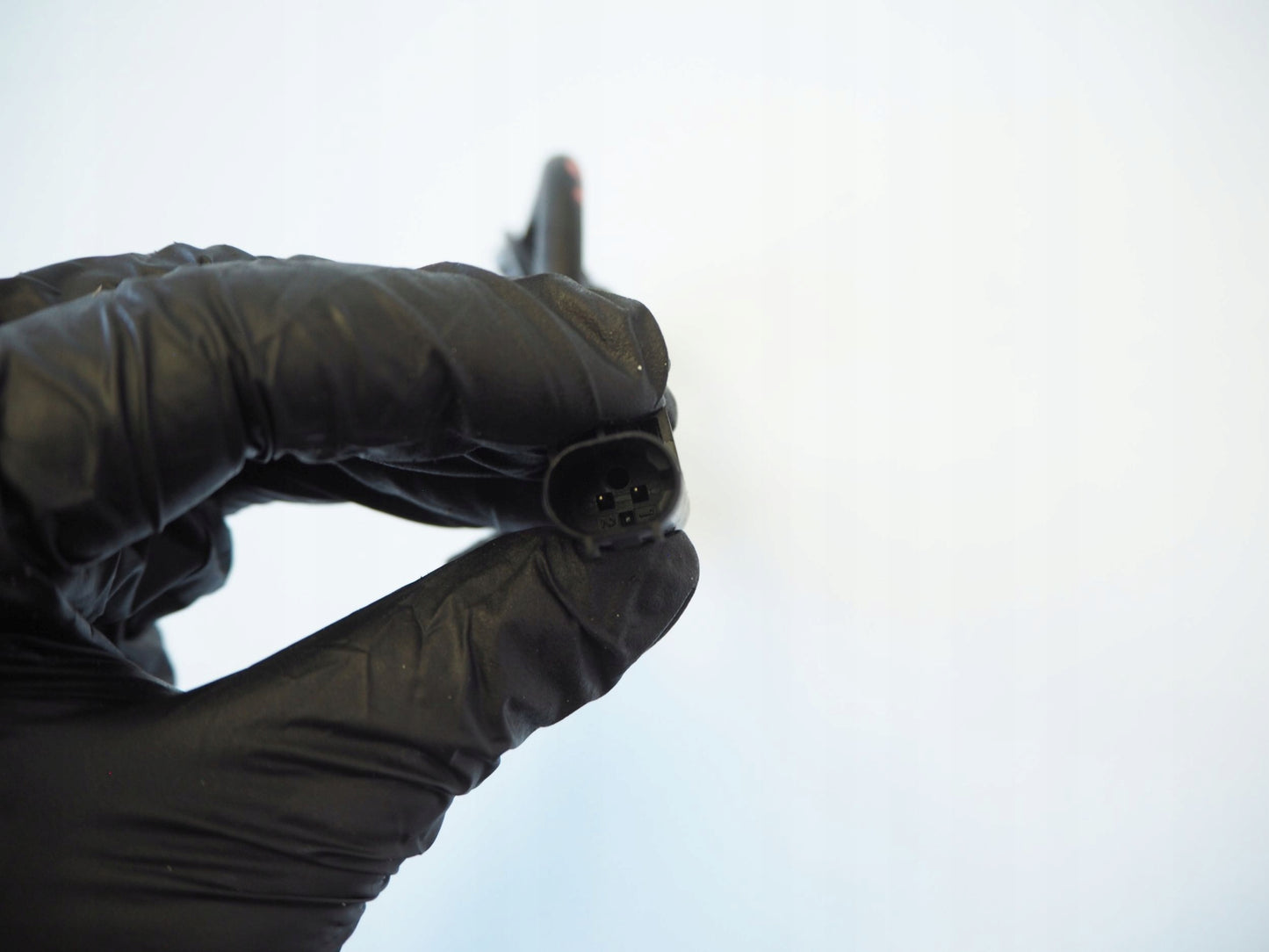 KAWASAKI Z 650 RS 22- ABS Sensor hinten 2