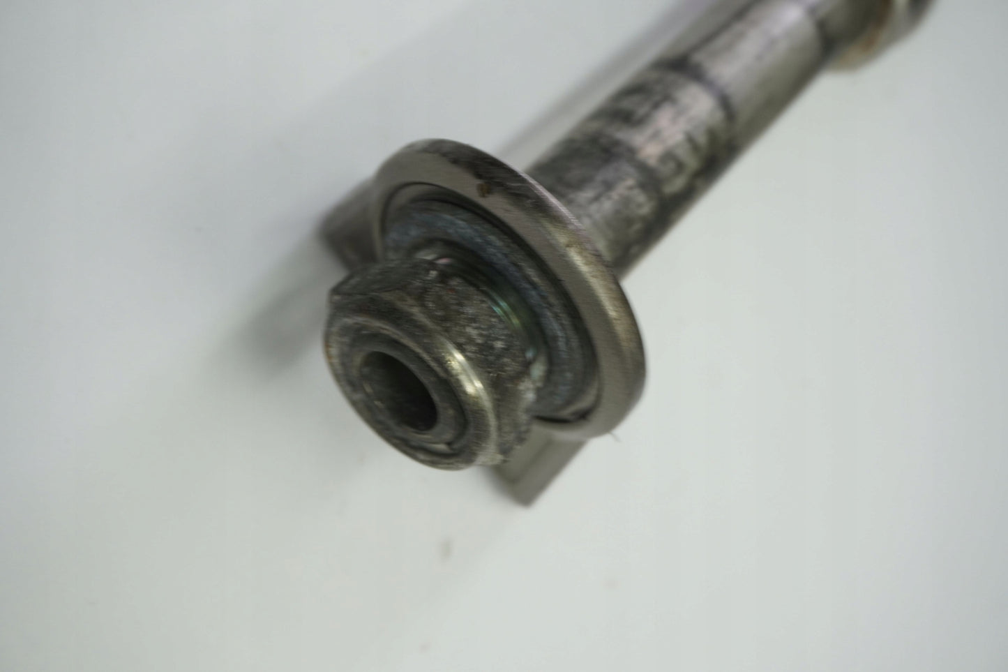 SUZUKI GSX-S 750 17-23 Hinterachse Achse hinten Radachse rear axle 3