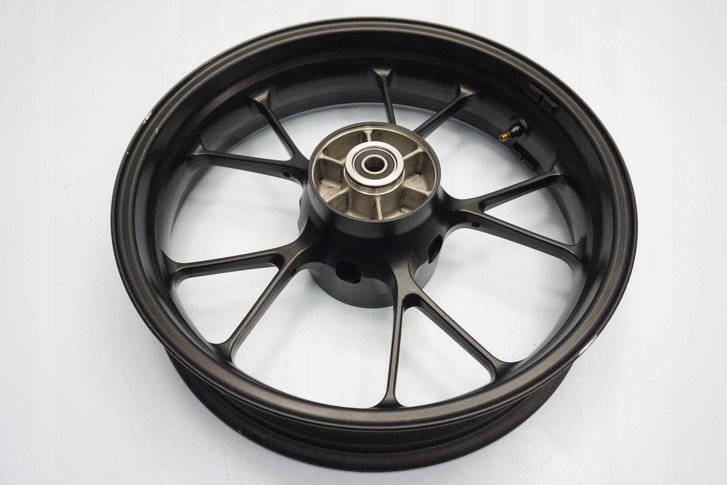 HONDA CB 125 / 300 R 18- Felge hinten Wheel Hinterrad 4