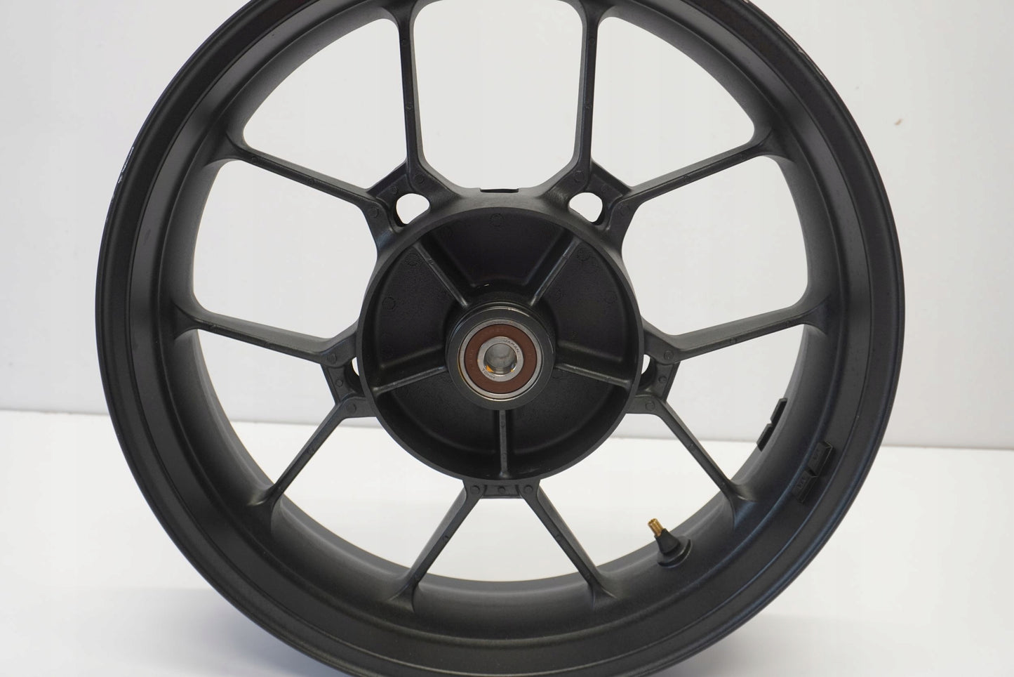 HONDA CB 750 HORNET 23- Felge hinten Wheel Hinterrad 2