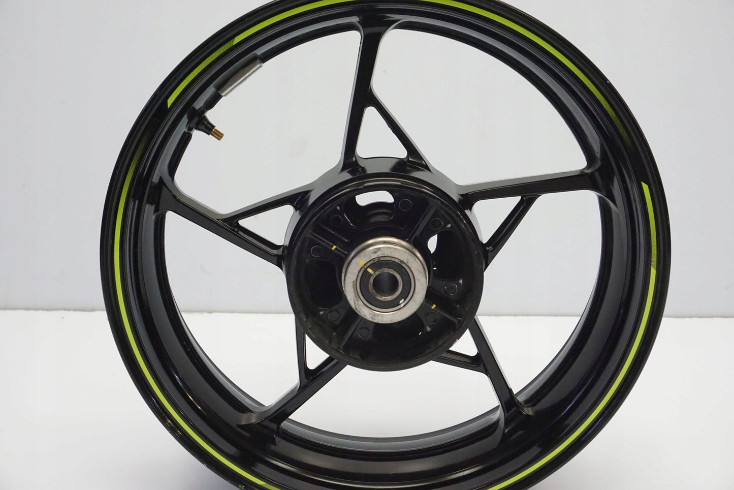 KAWASAKI Z 650 17-19 Felge hinten Wheel Hinterrad 2