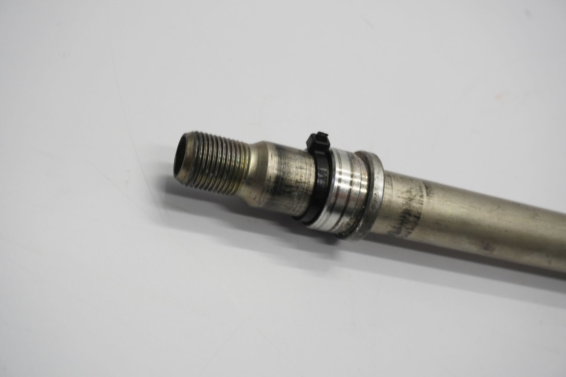 YAMAHA XV 1900 A MIDNIGHT STAR 06-13 Vorderachse Achse vorne Radachse front axle 7