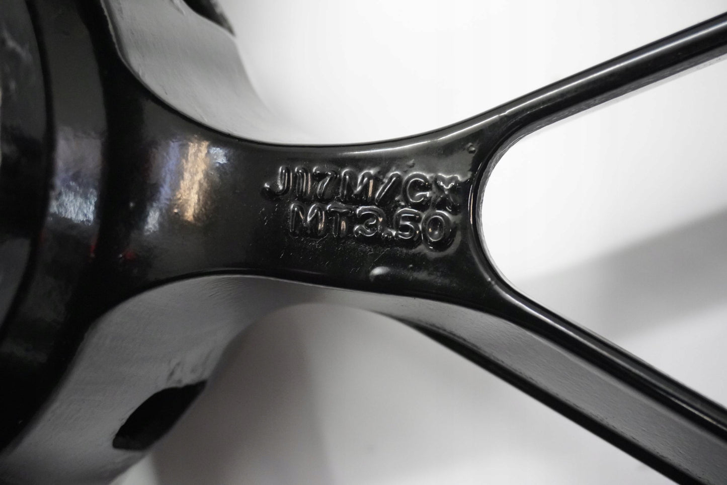 KAWASAKI GTR 1400 10-14 Felge vorne Wheel Vorderrad 11