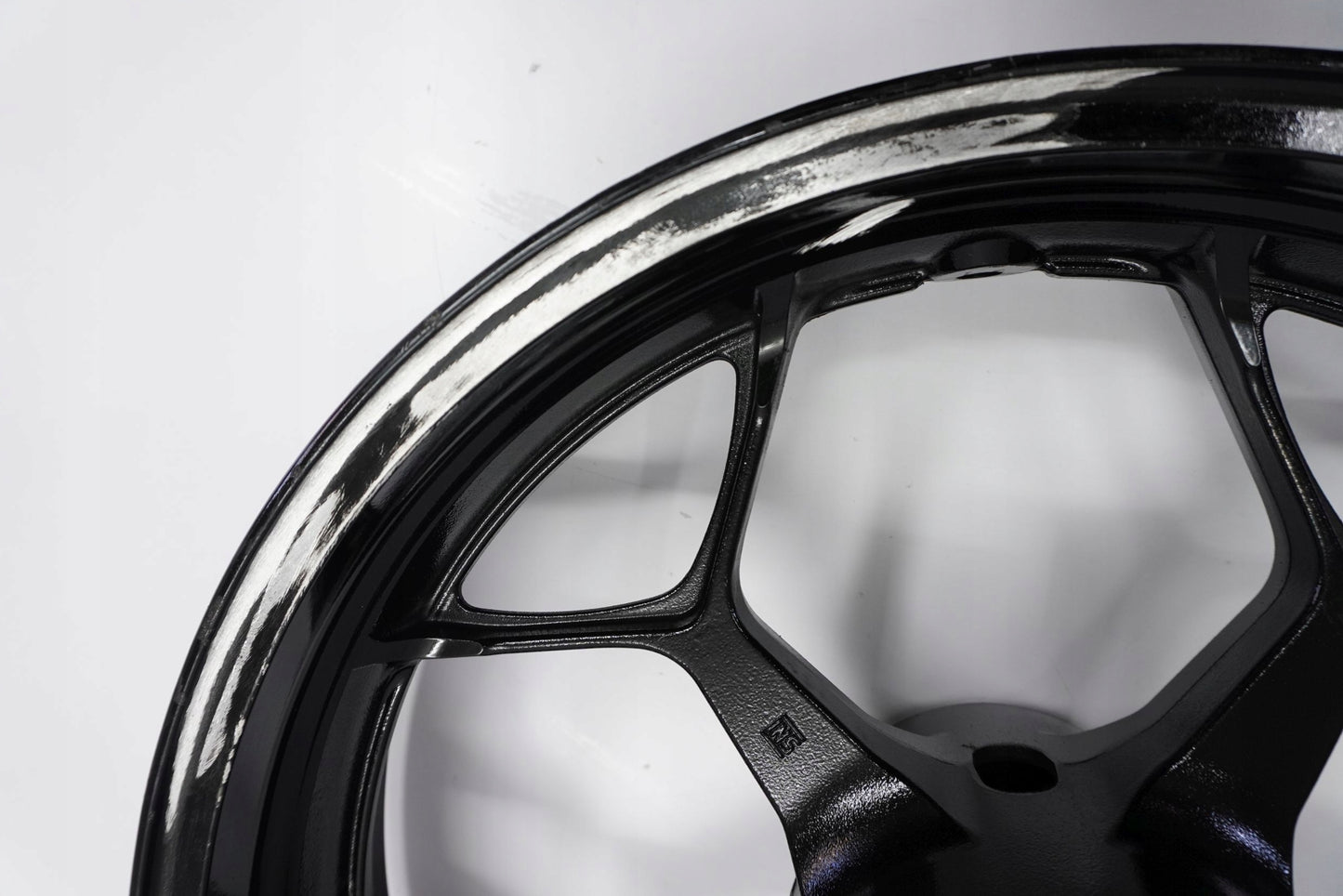 KAWASAKI ZZR-1400 PERFORMANCE SPORT 14-20 Felge vorne Wheel Vorderrad 9