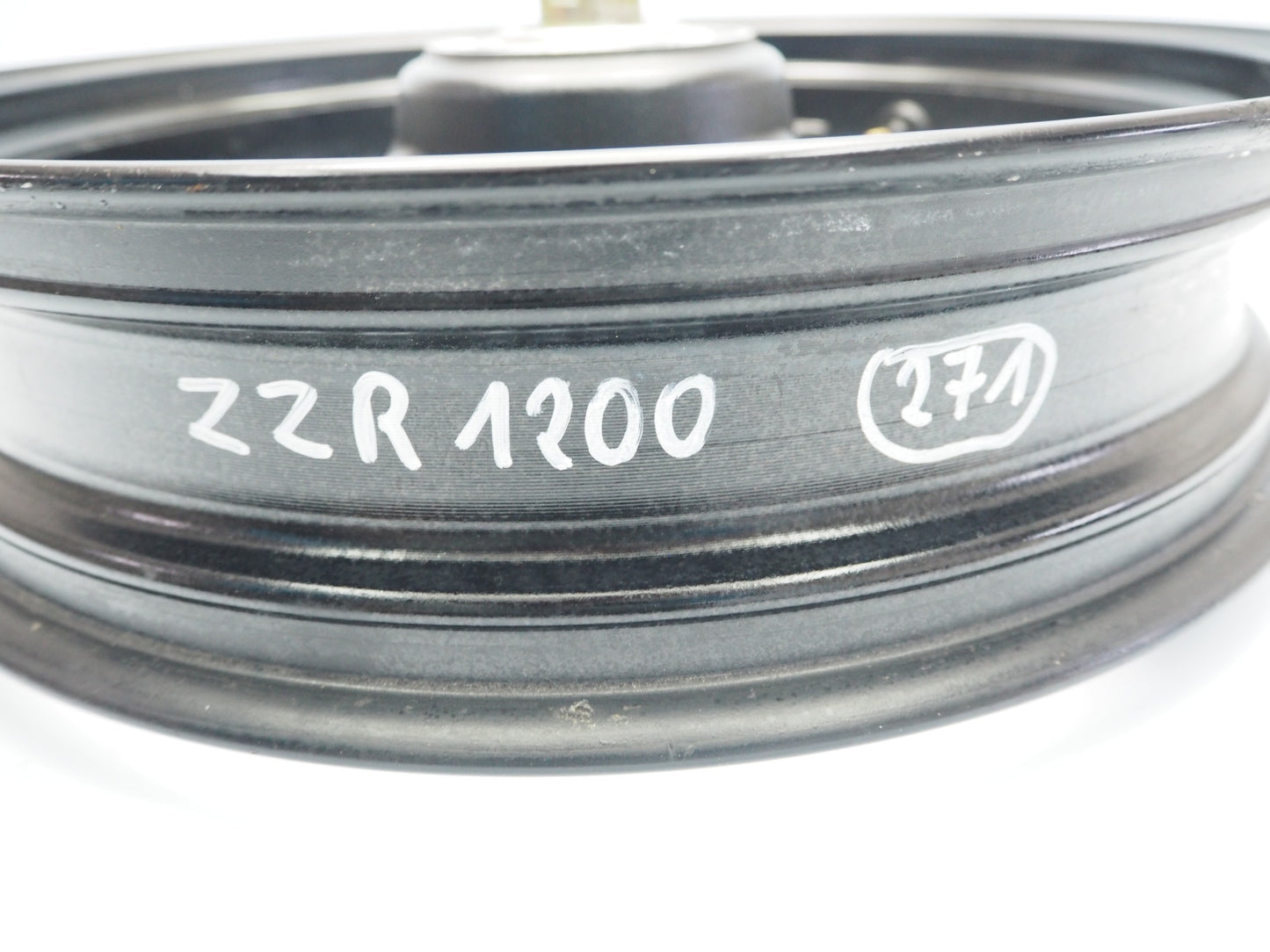 KAWASAKI ZZR-1200 02-05 Felge vorne Wheel Vorderrad 6