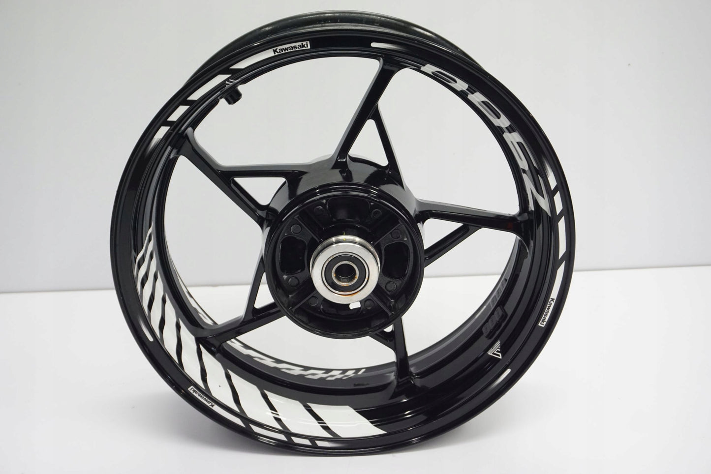 KAWASAKI Z-900 20- Felge hinten Wheel Hinterrad 8