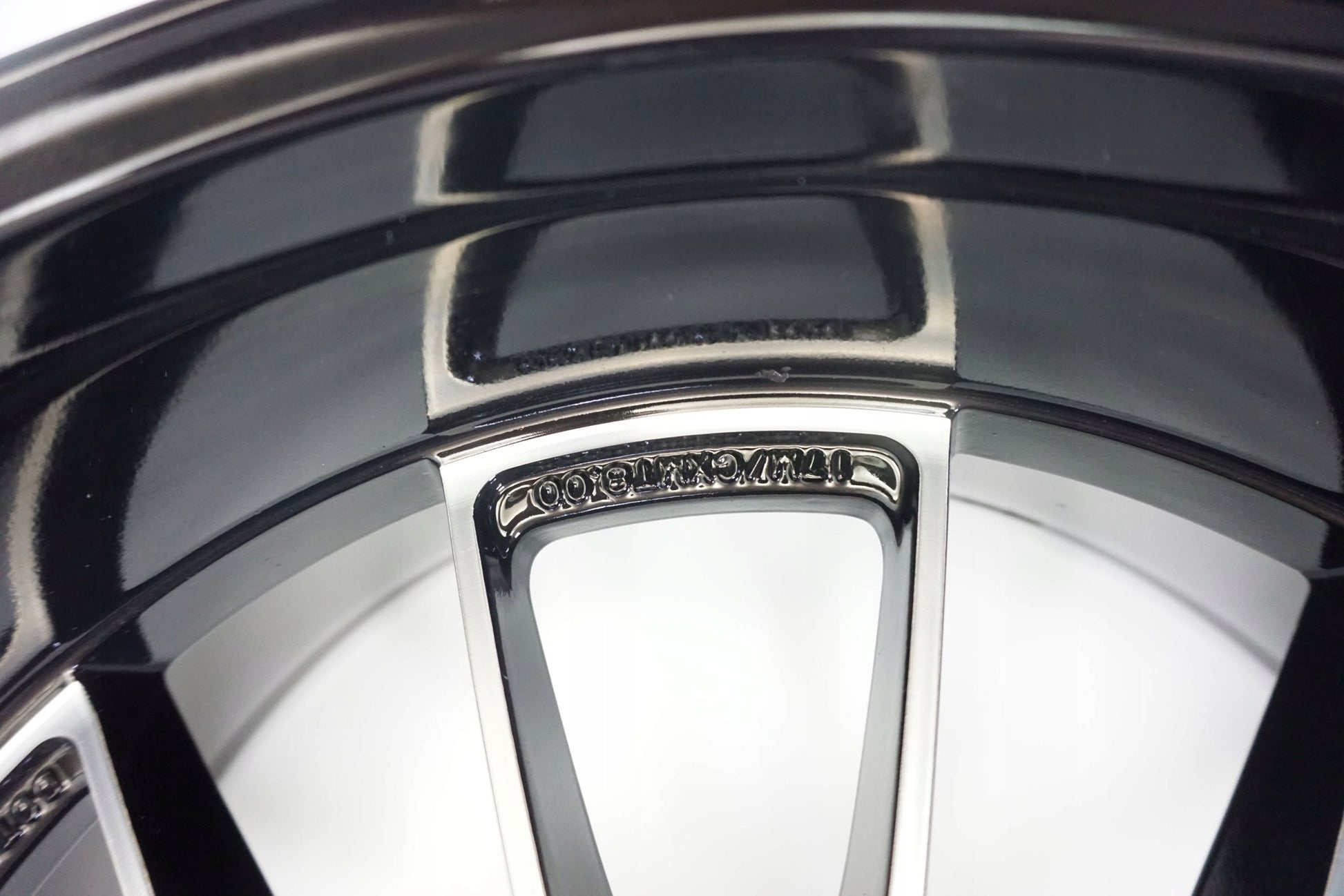 DUCATI DIAVEL 1200 Felge hinten Wheel Hinterrad 3