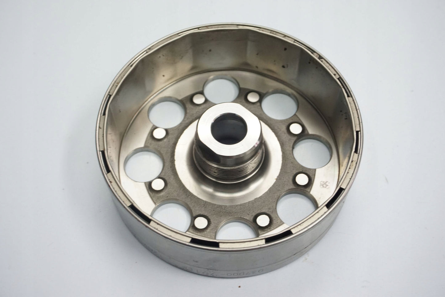 SUZUKI GSR 750 11-16 Polrad Schwungrad Rotor Flywheel 4