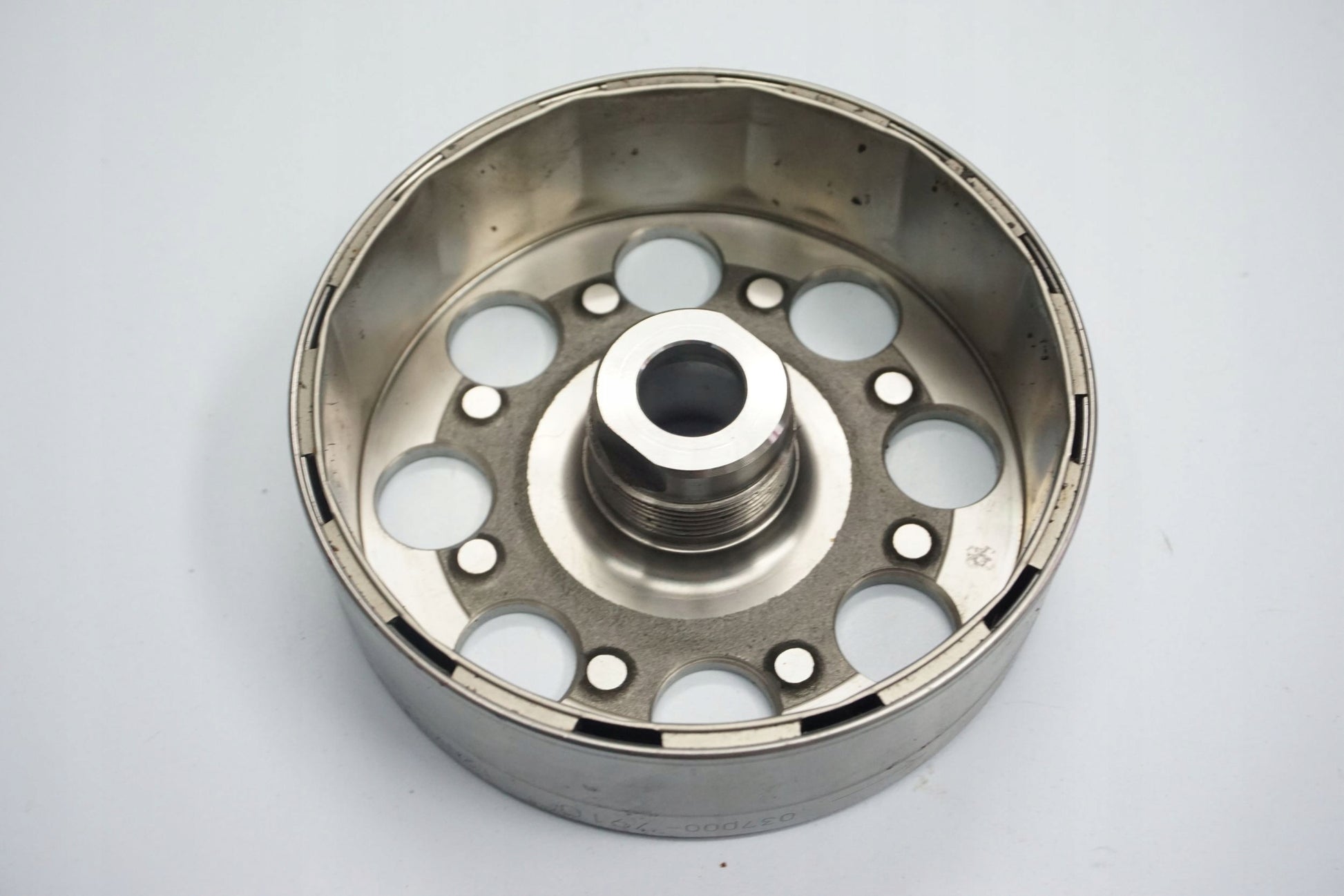 SUZUKI GSR 750 11-16 Polrad Schwungrad Rotor Flywheel 4
