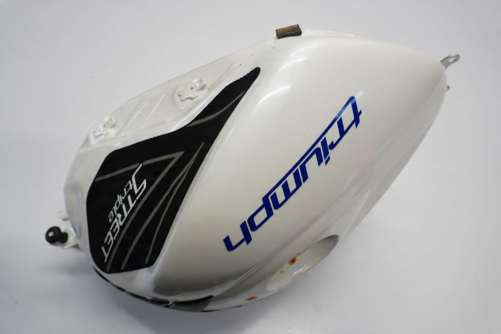 TRIUMPH STREET TRIPLE 675 13-17 Kraftstofftank Benzintank Fuel Tank 4