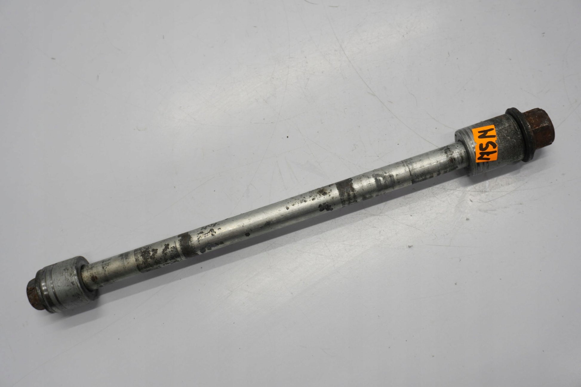 HONDA XL 125 V VARADERO 01-06 Hinterachse Achse hinten Radachse rear axle 4