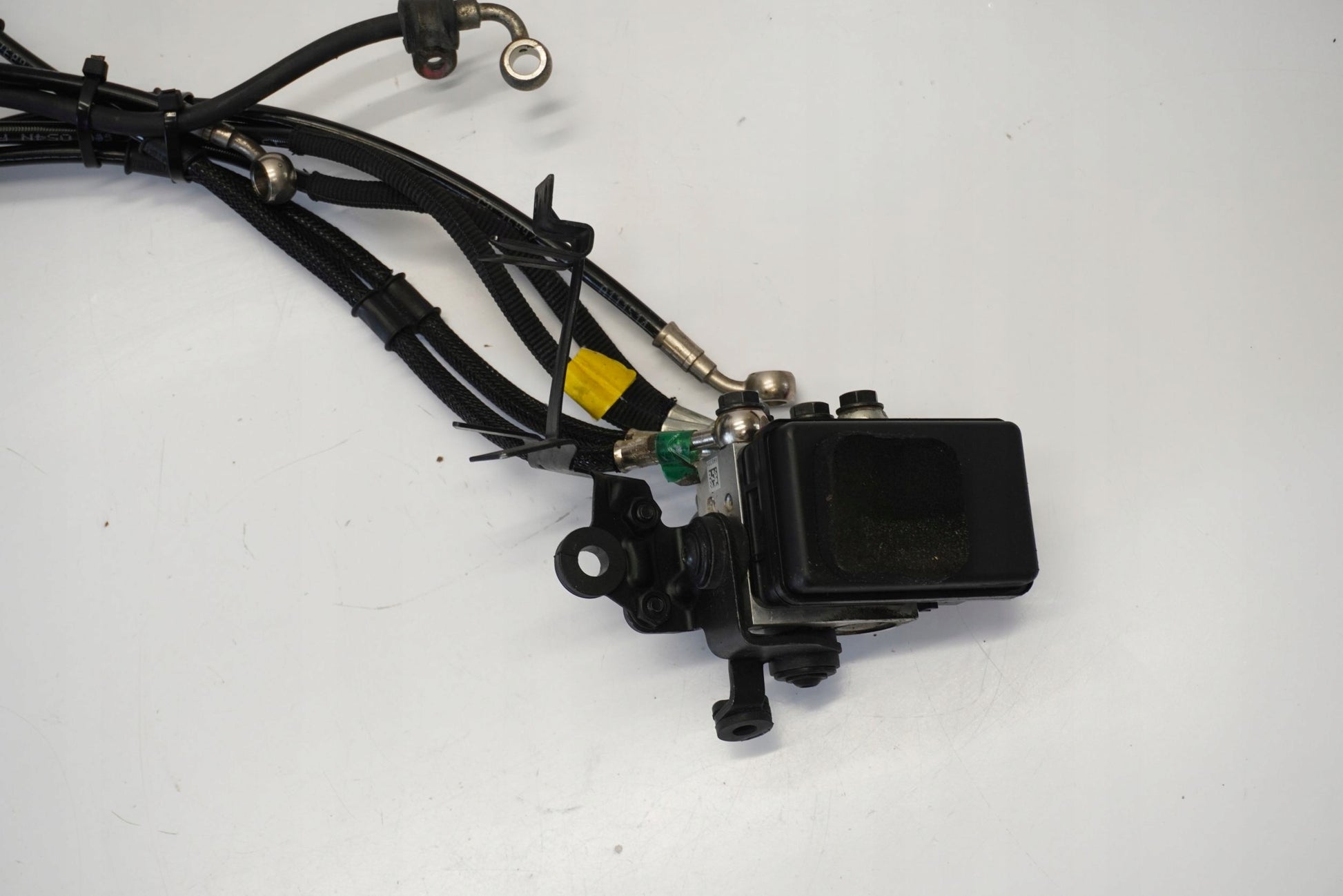 DUCATI MONSTER 821 18-20 ABS Pumpe Druckmodulator 3