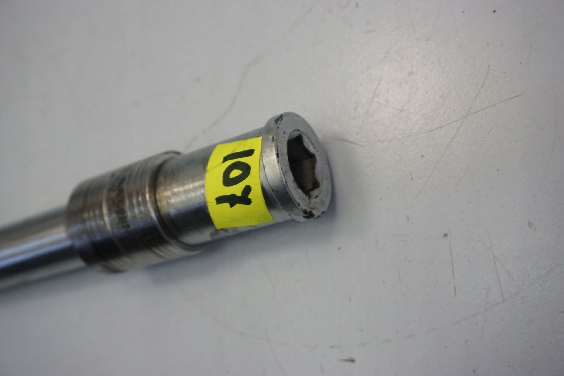 KAWASAKI VULCAN S 650 21- Vorderachse Achse vorne Radachse front axle 5