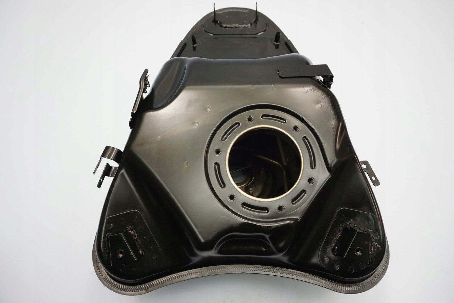 TRIUMPH TRIDENT 660 21- Kraftstofftank Benzintank Fuel Tank