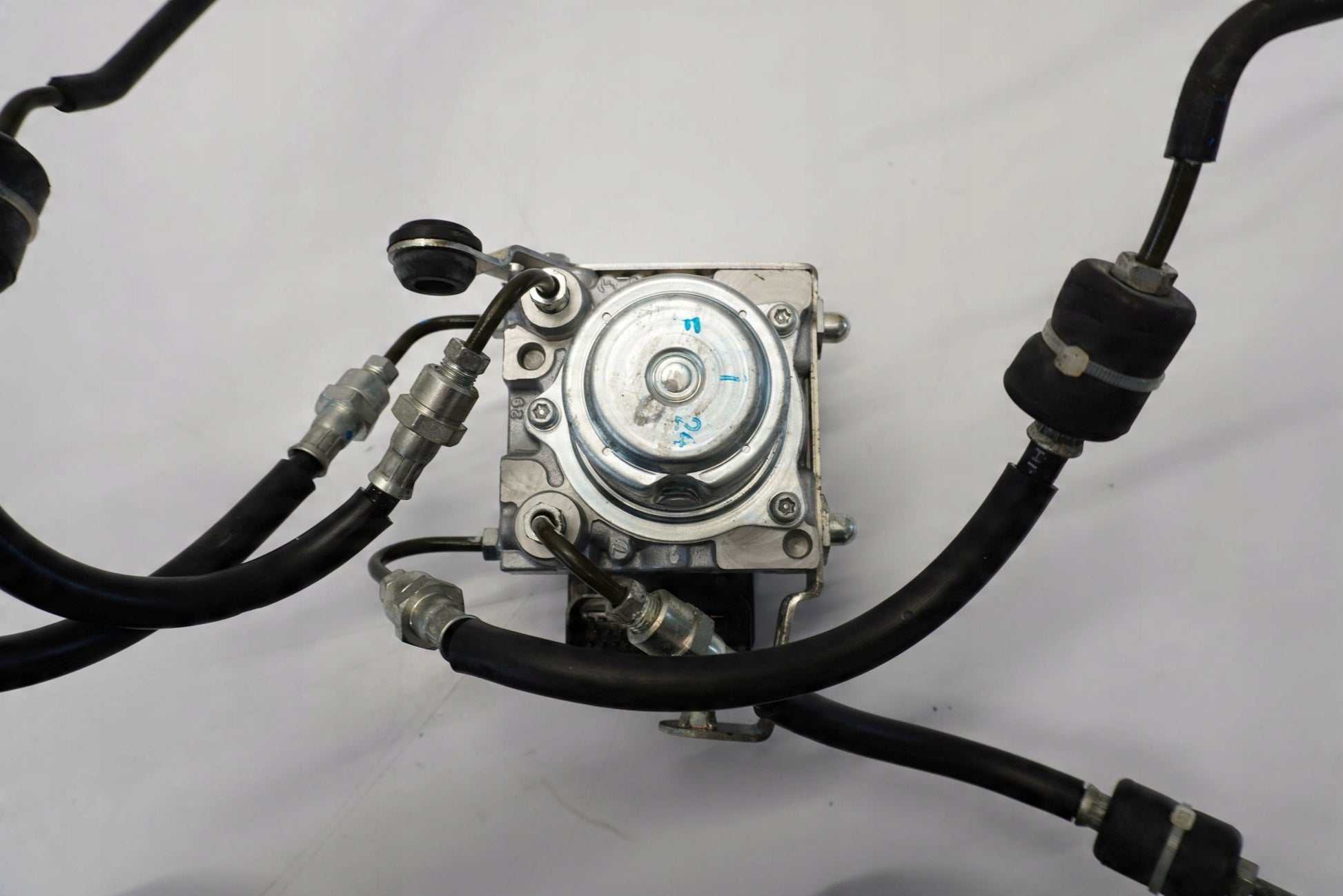 KAWASAKI GTR 1400 07-09 ABS Pumpe Druckmodulator 9