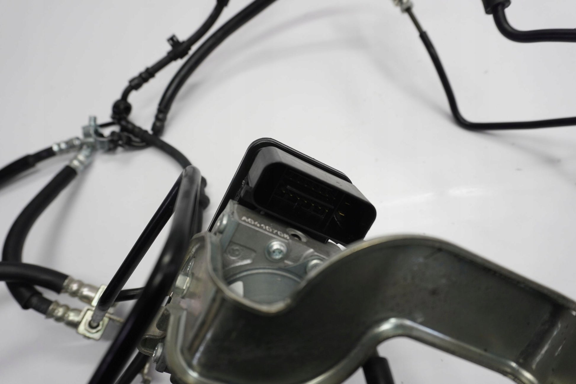 SUZUKI GSX-S 750 17-23 ABS Pumpe Druckmodulator 2