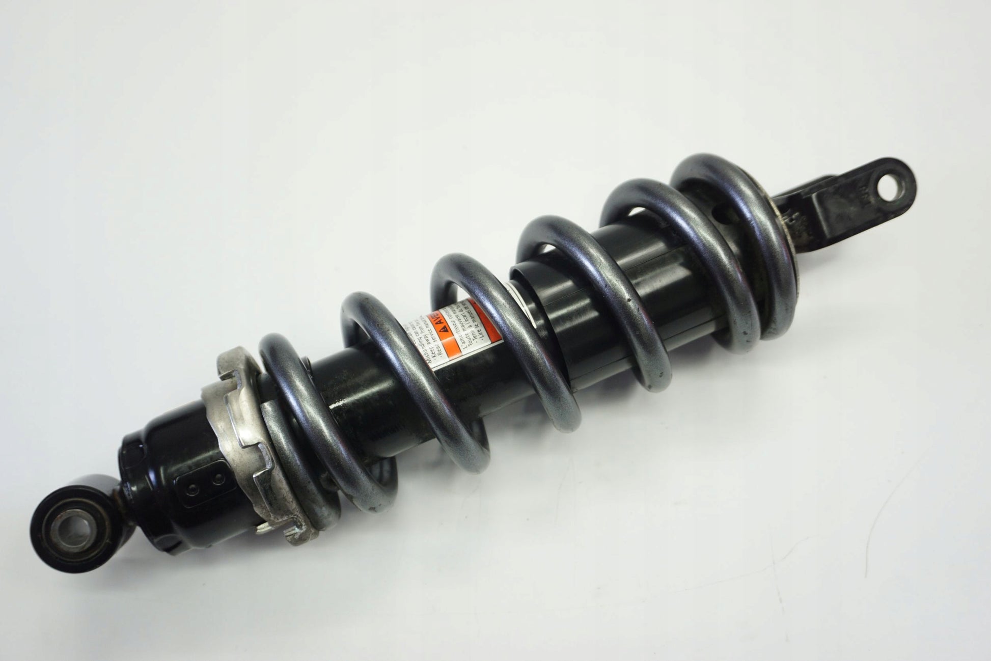 SUZUKI GSR 750 11-16 Stoßdämpfer Federbein shock absorber 3