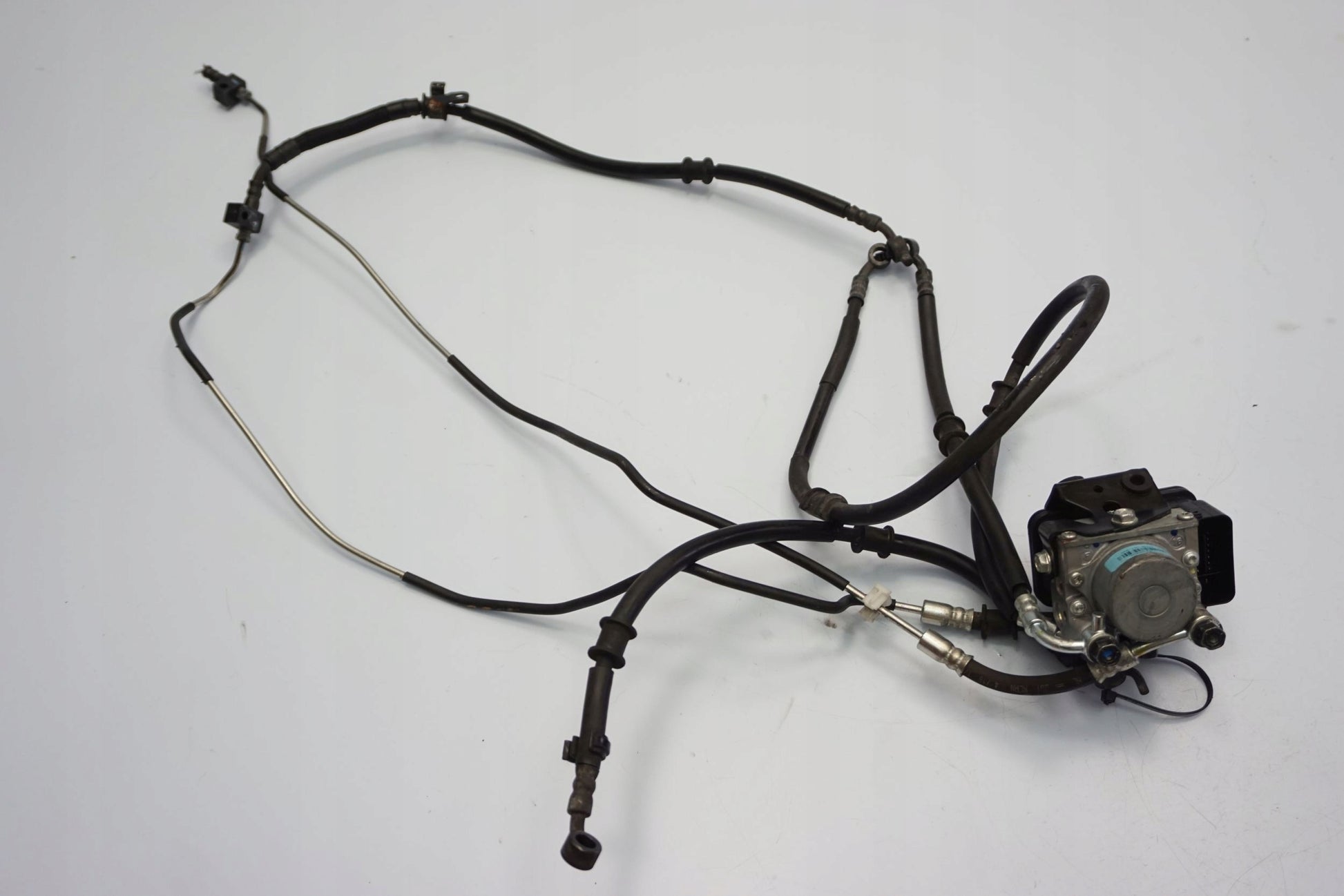 KAWASAKI Z-800 13-17 ABS Pumpe Druckmodulator 6